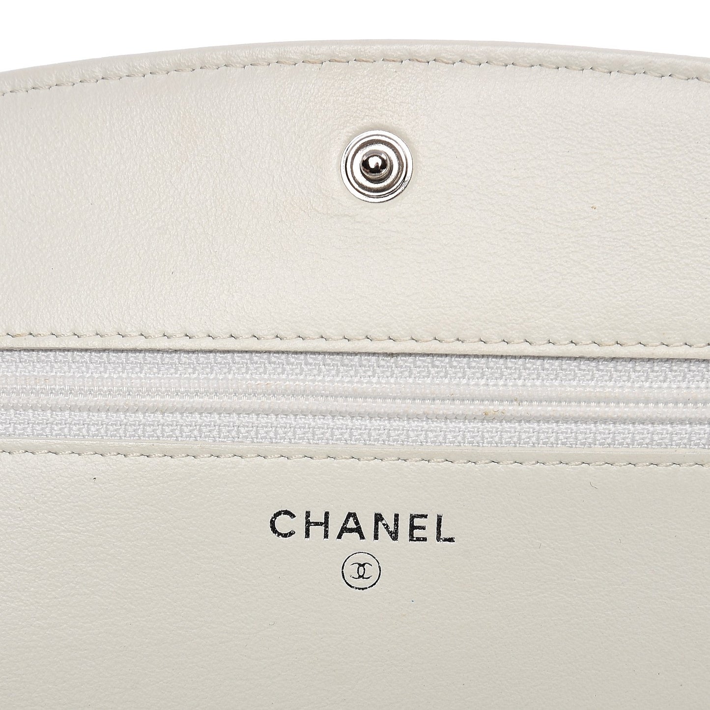 Caviar Sevruga Wallet On Chain WOC White