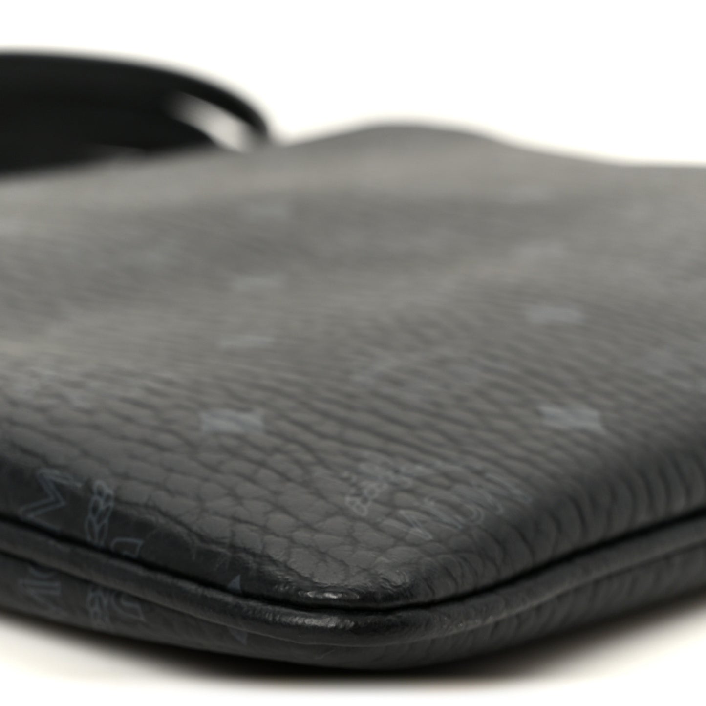 Visetos Medium Crossbody Pouch Black