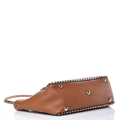 Valentino Garavani Pebbled Calfskin Medium Rockstud Tote Light Cuir 4 of 10