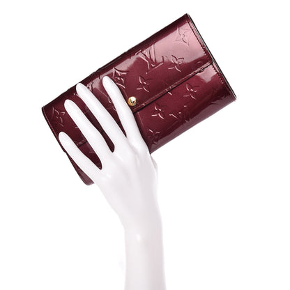 Louis Vuitton Vernis Sarah Wallet Rouge Fauviste 2 of 15