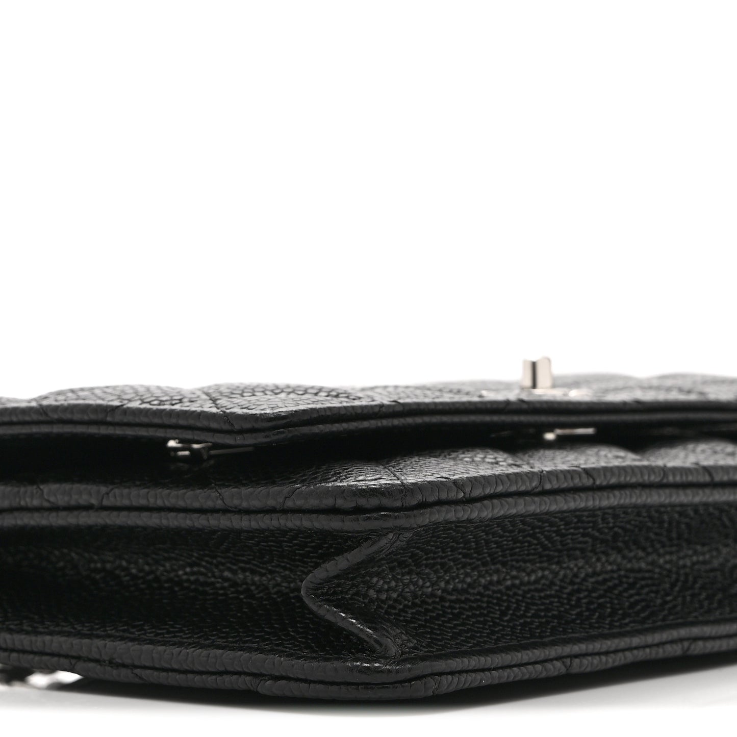 Caviar Quilted CC Turnlock Wallet On Chain WOC Black