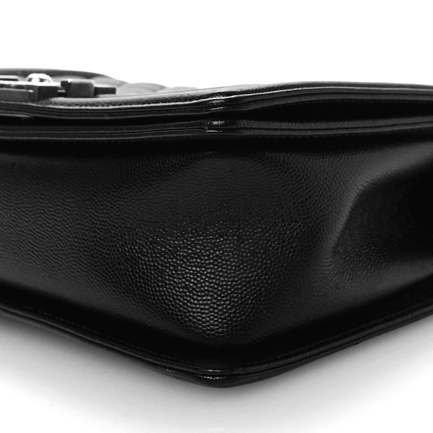 Caviar Quilted Medium Boy Flap Black