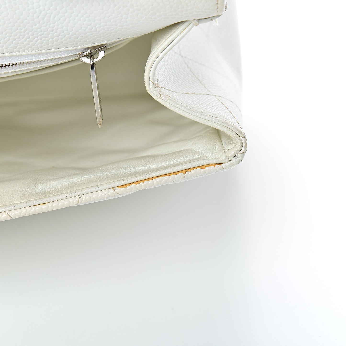 Caviar Quilted Jumbo Single Flap White