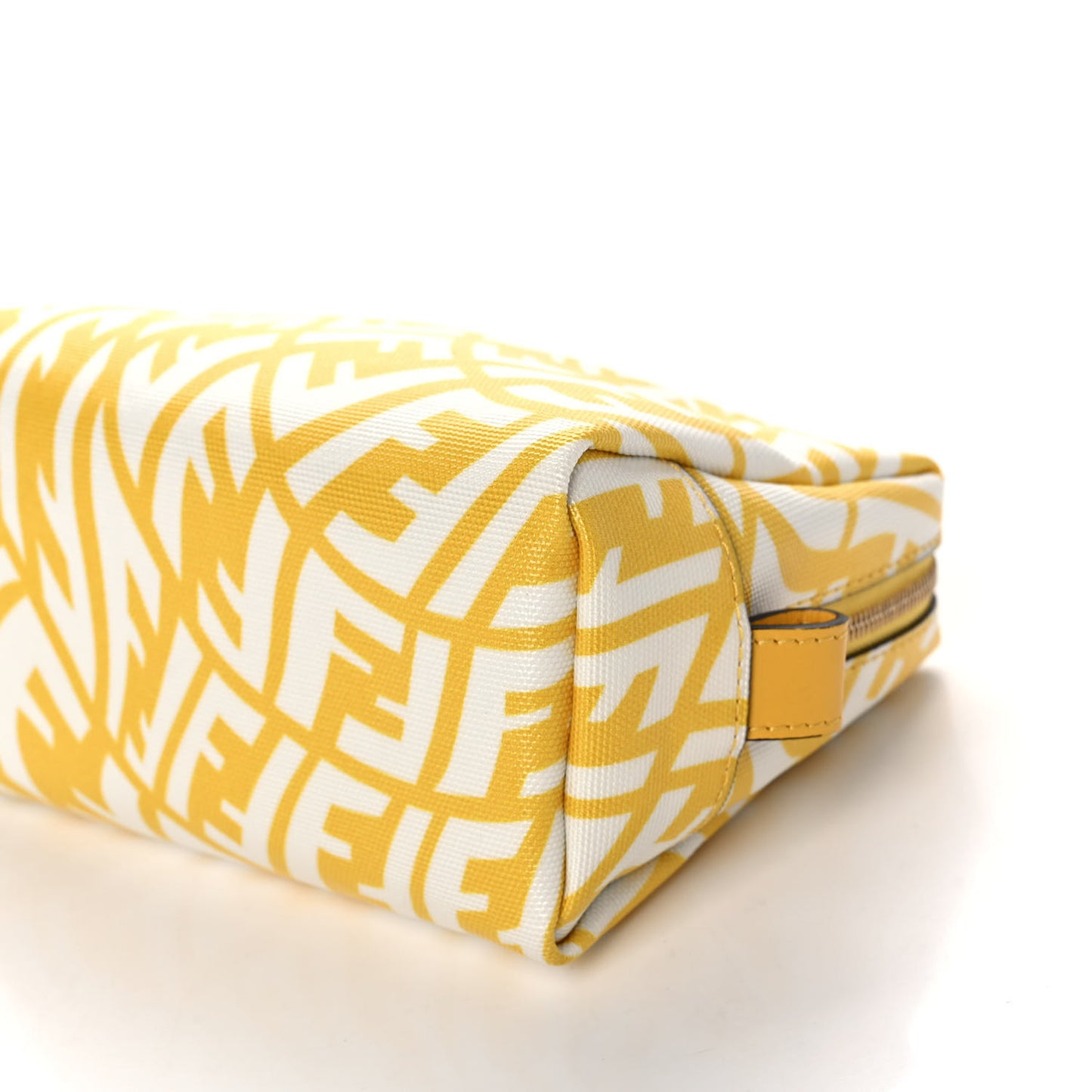 X SARAH COLEMAN Glazed Canvas Vitello King FF Vertigo Small Trapezoid Beauty Pouch Mimosa White