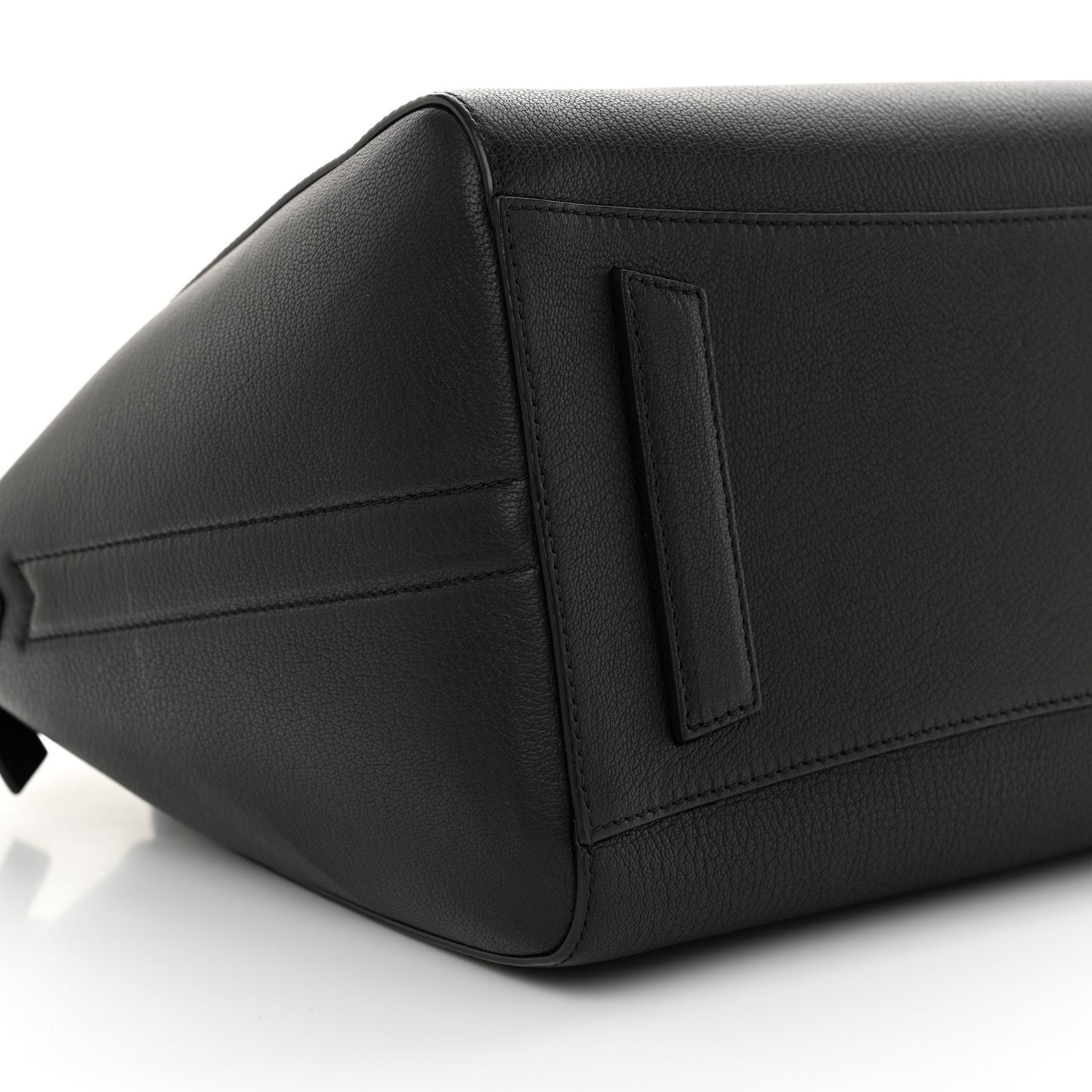 Sugar Goatskin Medium Antigona Black
