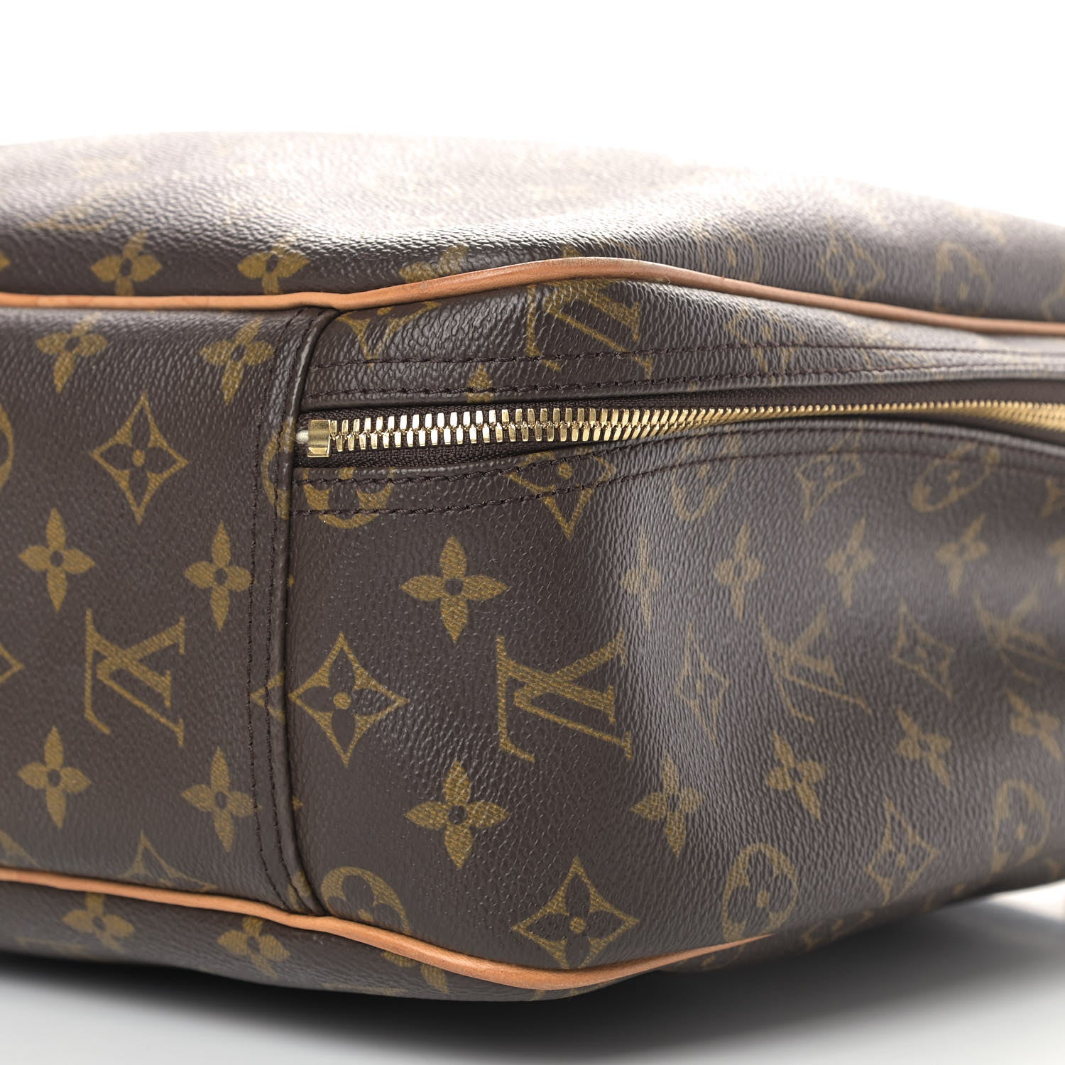 Louis Vuitton Monogram Excursion Shoe Bag 9 of 13