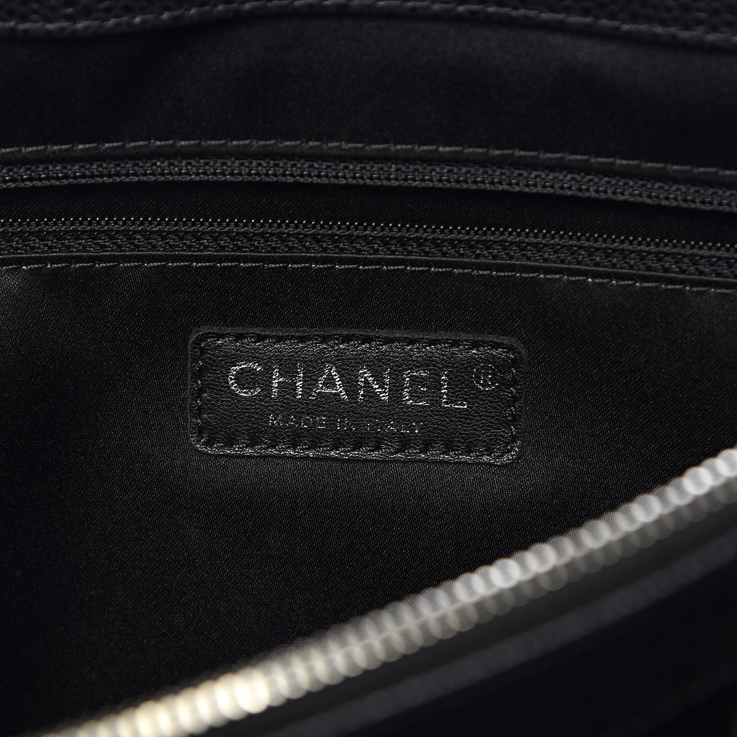 Caviar Quilted XL Grand Shopping Tote GST Black
