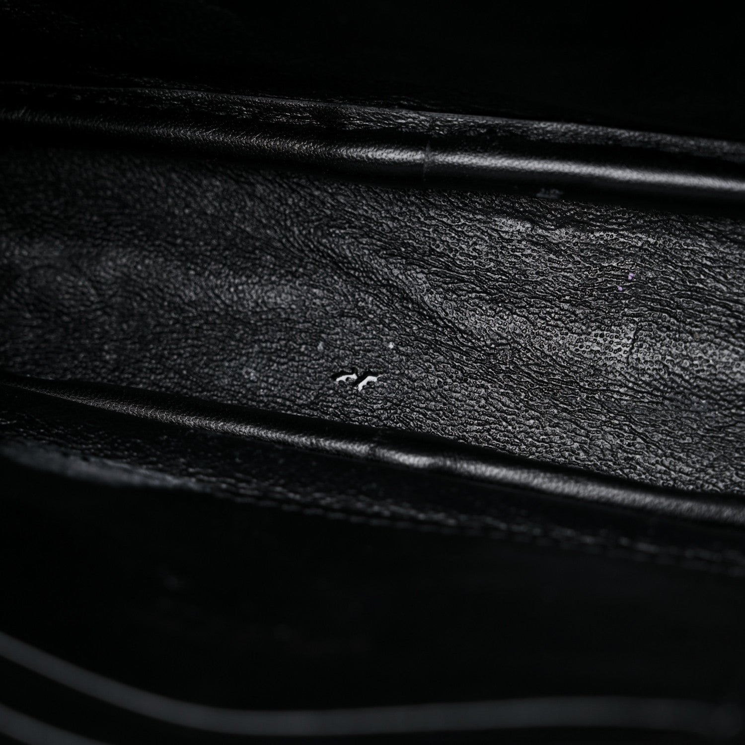 Saint Laurent Grain De Poudre Matelasse Monochrome Monogram Mini Lou Camera Bag Black 12 of 13