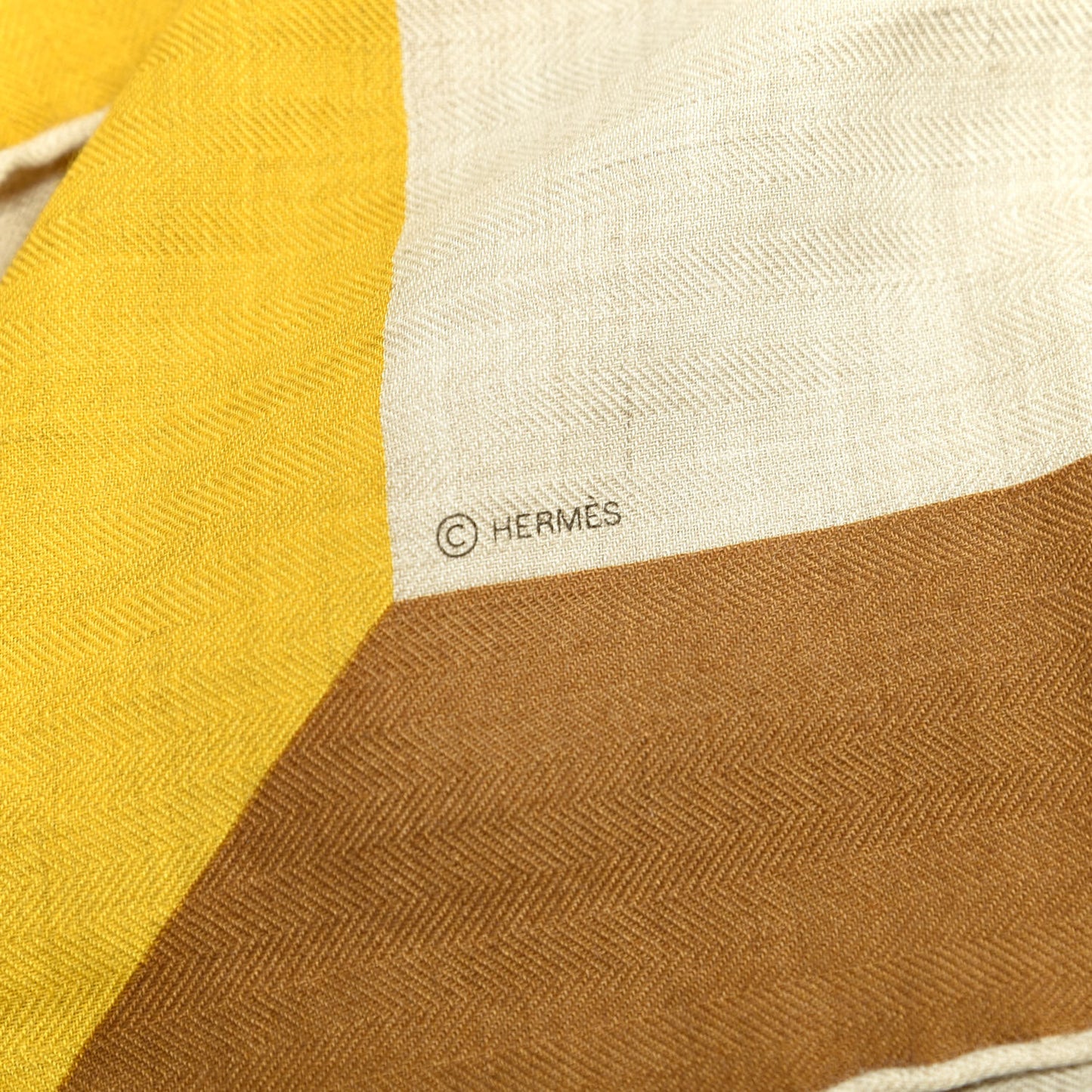 Cashmere Silk Encadre H Passant Giant Scarf 140 Naturel Camel Jaune