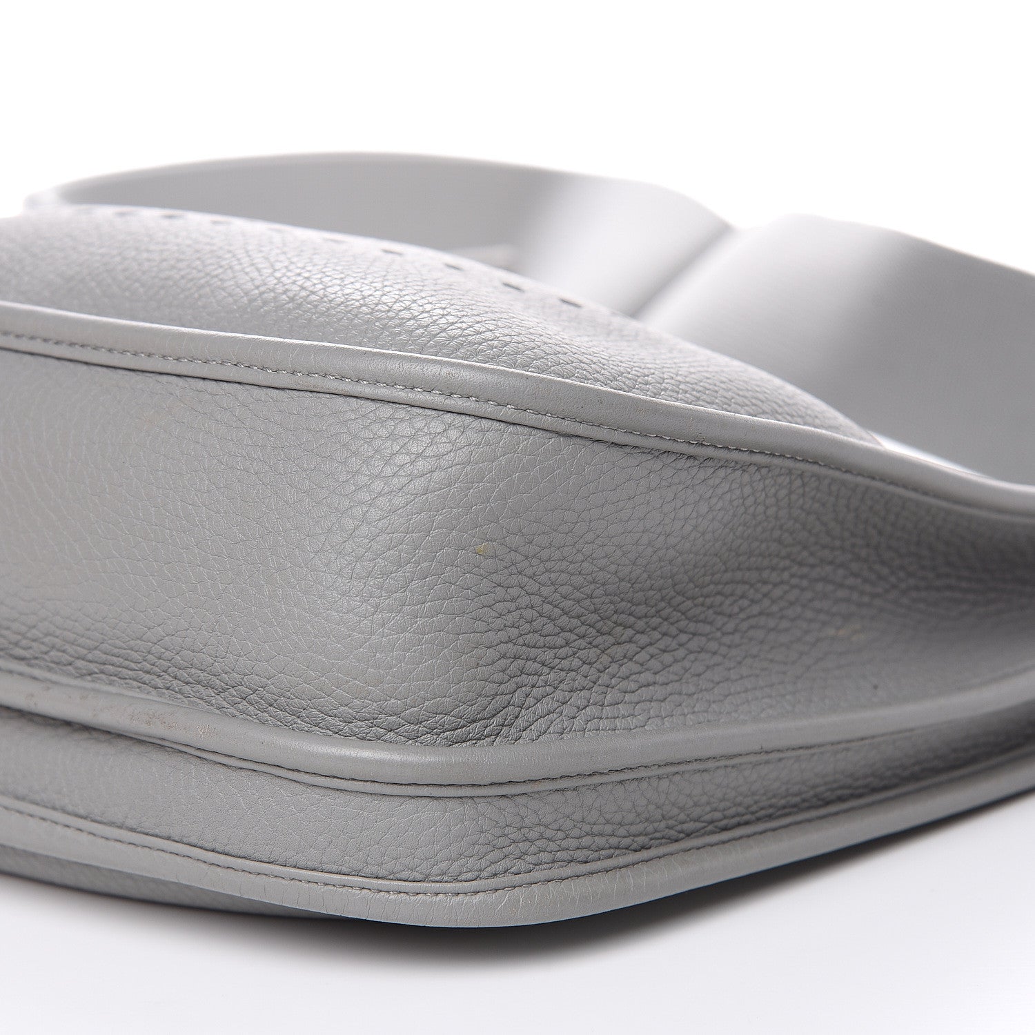 Hermes Taurillon Clemence Evelyne III PM Gris Mouette 9 of 17