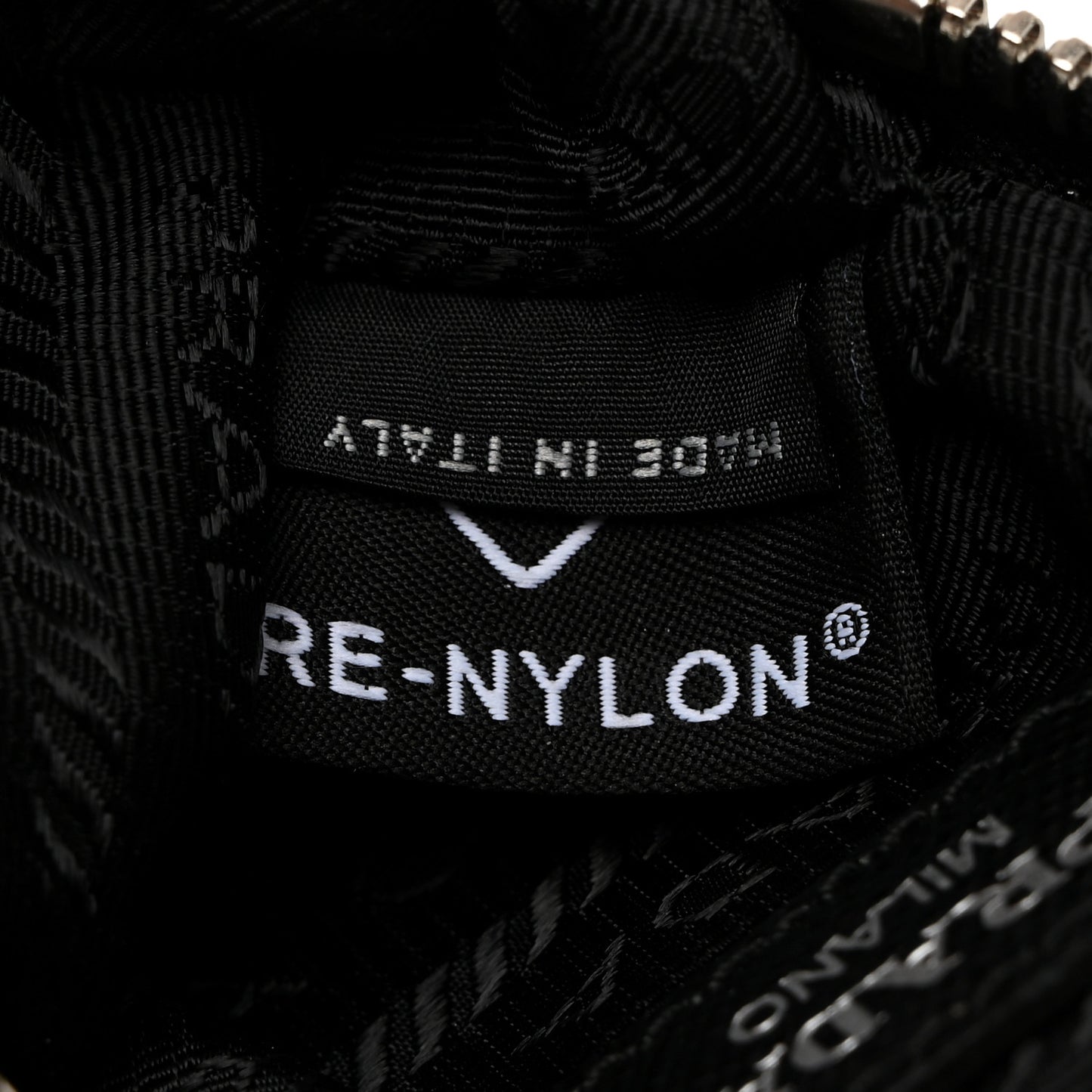 Nylon Re-Edition 2005 Shoulder Strap With Pouch Black