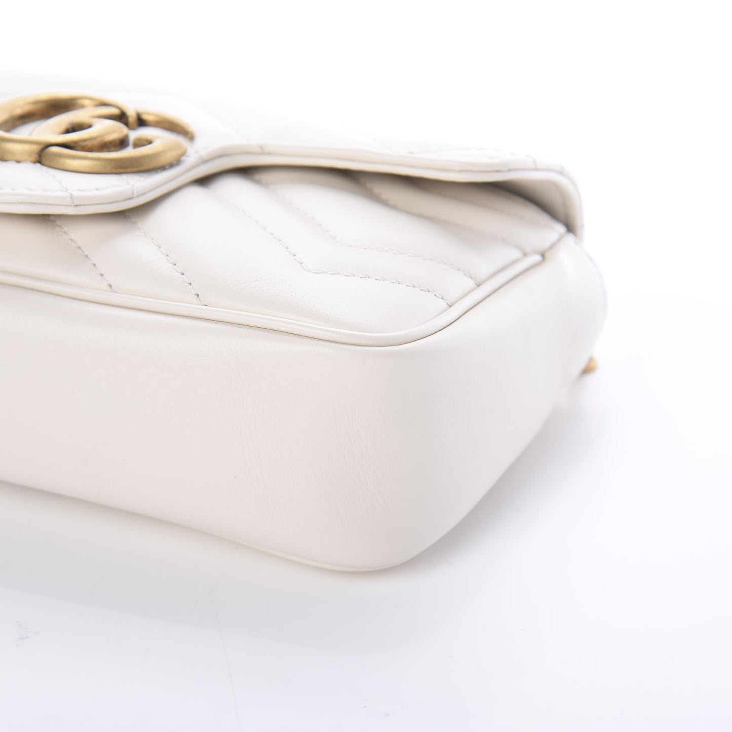 Calfskin Matelasse Super Mini GG Marmont Shoulder Bag White