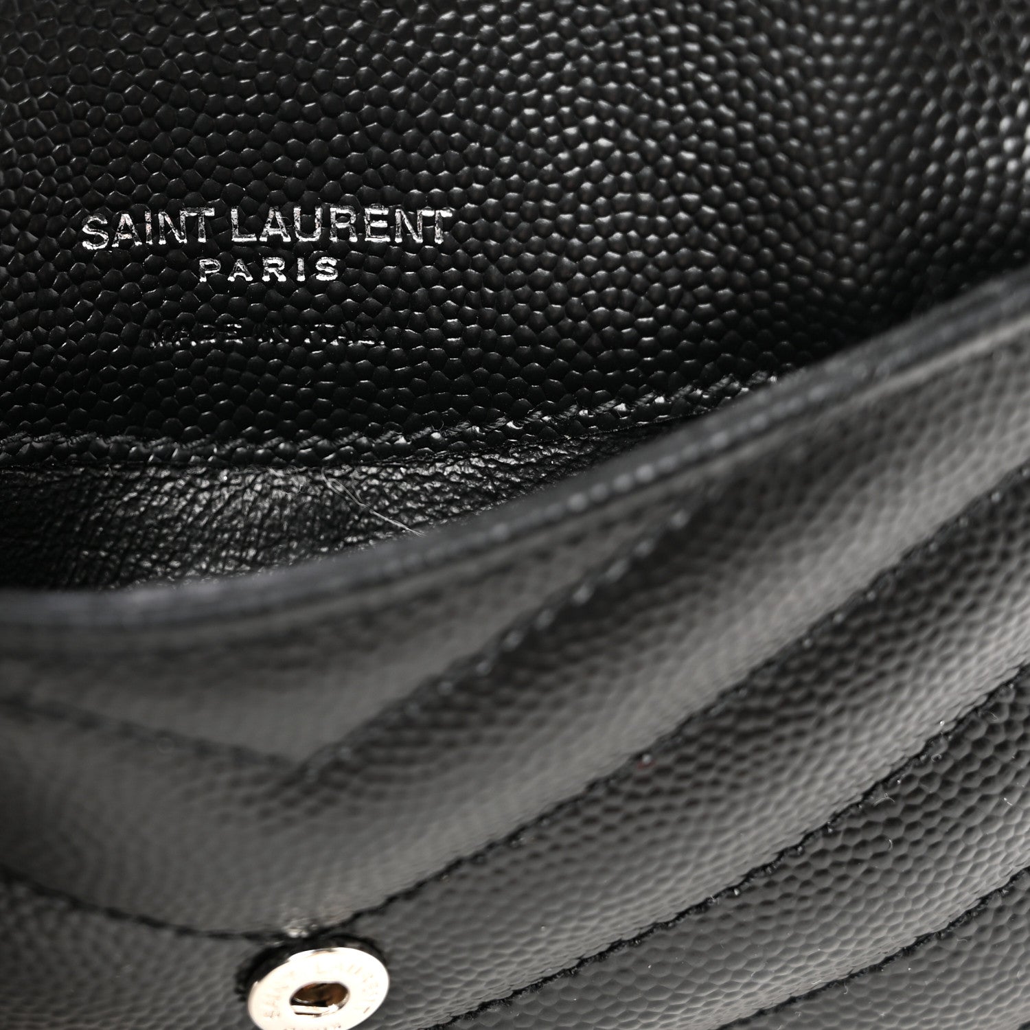 Saint Laurent Grain De Poudre Matelasse Chevron Monogram Compact Wallet Black 6 of 7