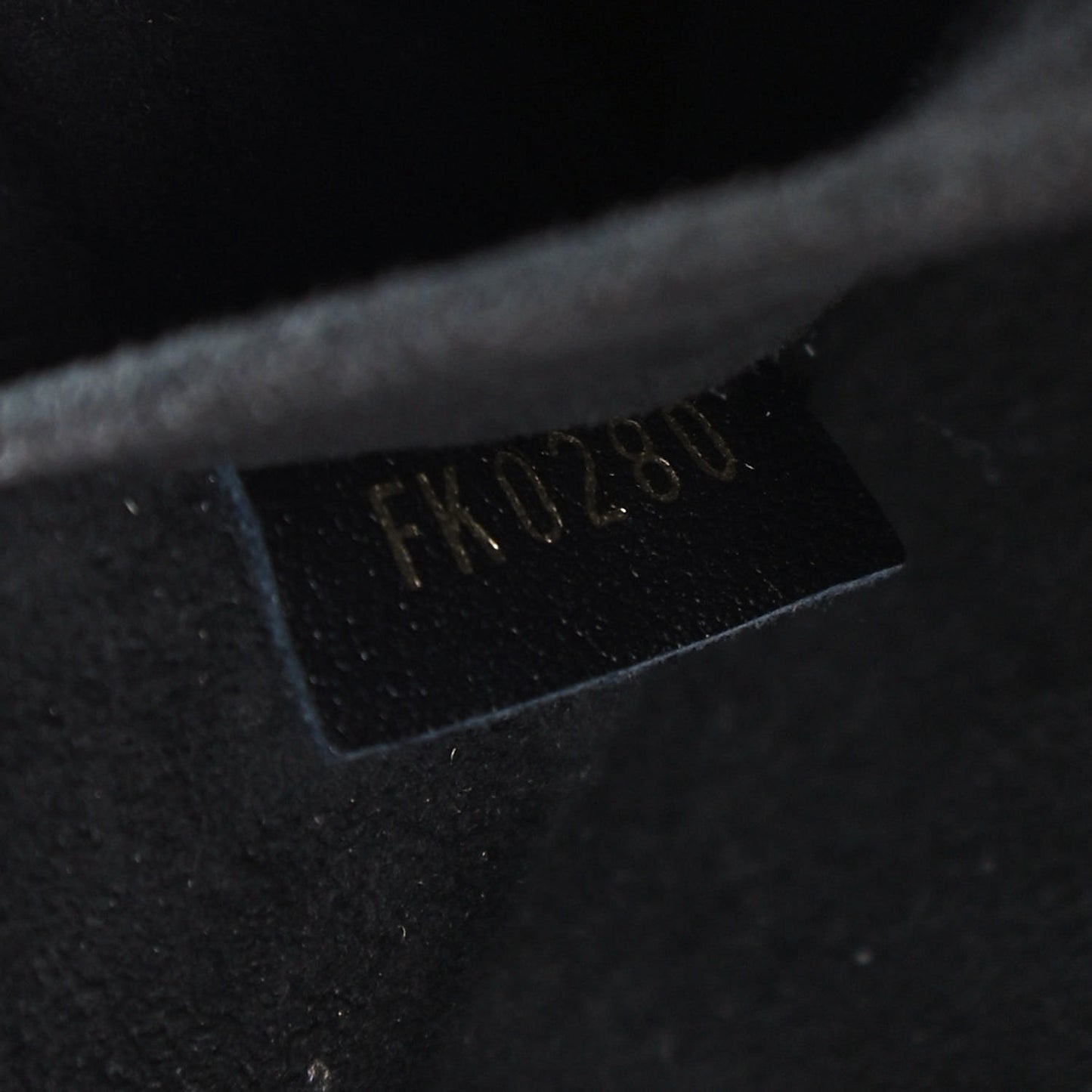 Calfskin New Wave Chain MM Black