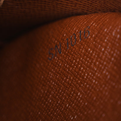 Louis Vuitton Monogram Blois 6 of 11