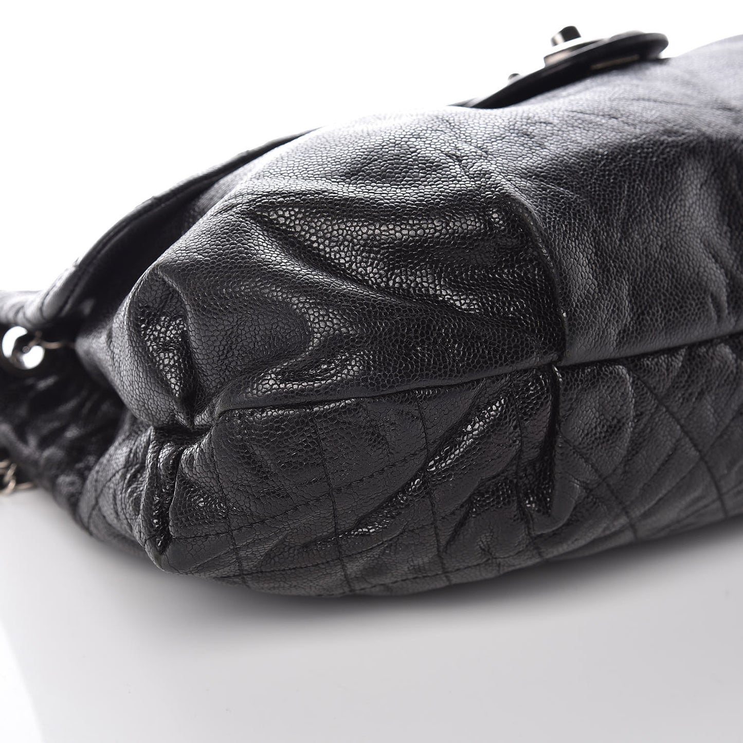 Crumpled Caviar Quilted Maxi Elastic Flap Black