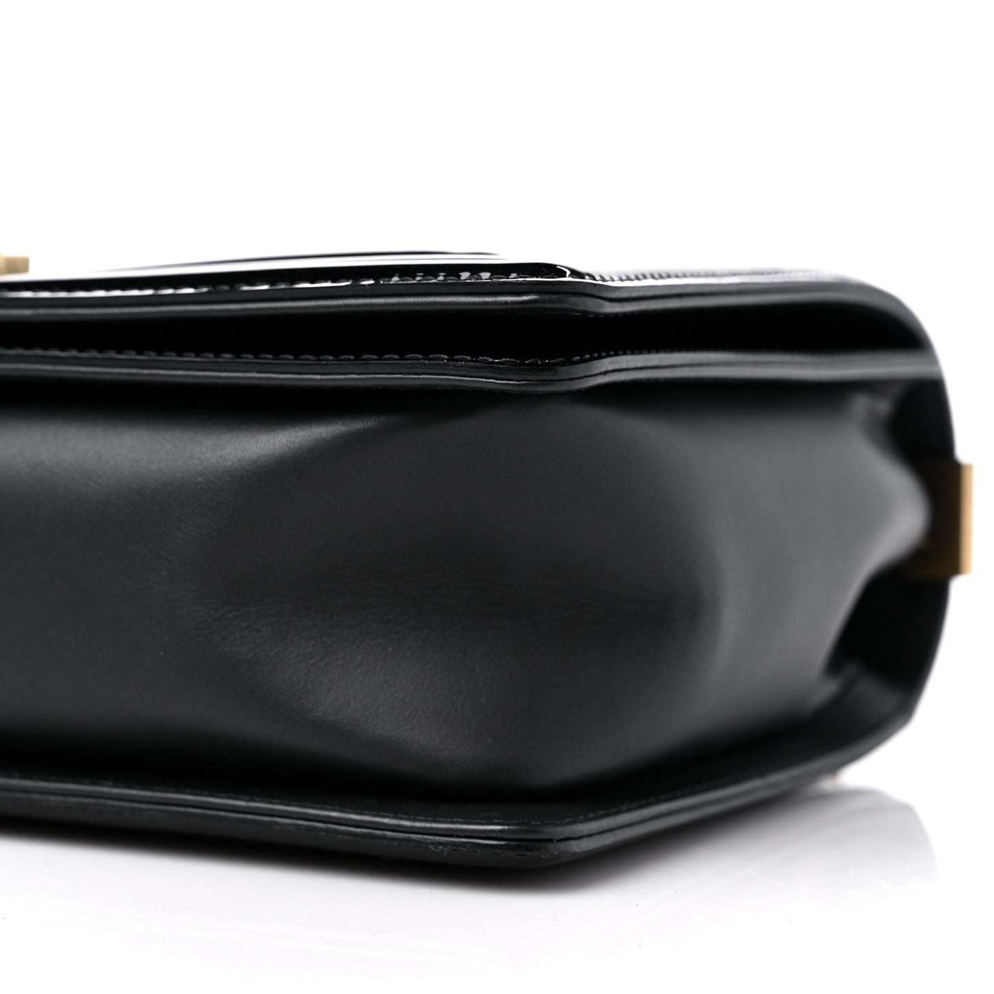 Patent Calfskin Quilted New Medium Boy Flap Black
