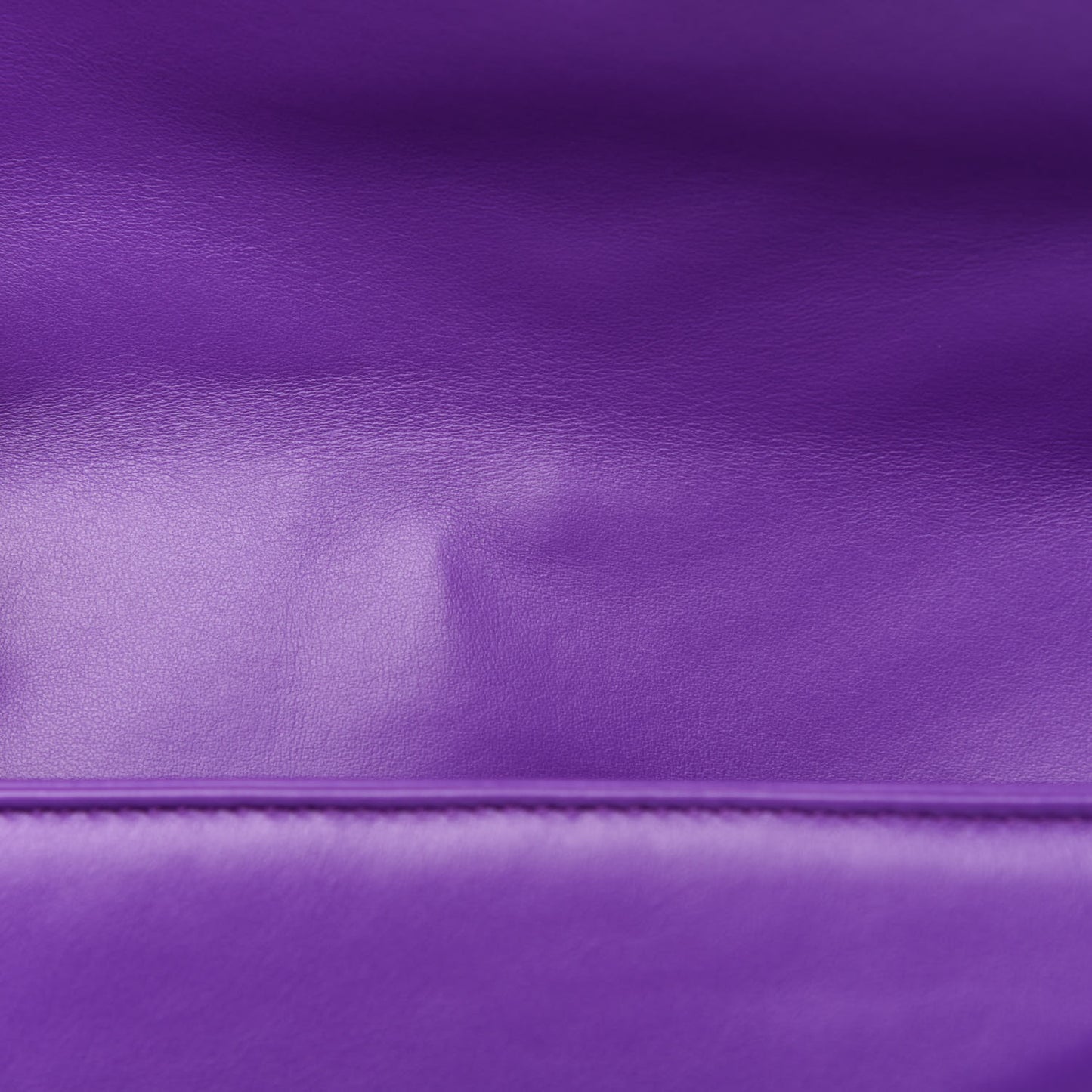 Calfskin Matelasse Small GG Marmont Shoulder Bag Shine Purple