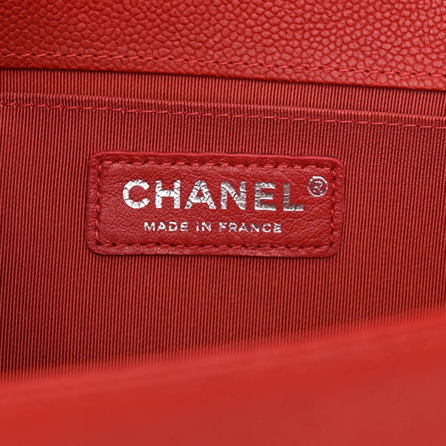 Caviar Quilted Medium Boy Flap Red
