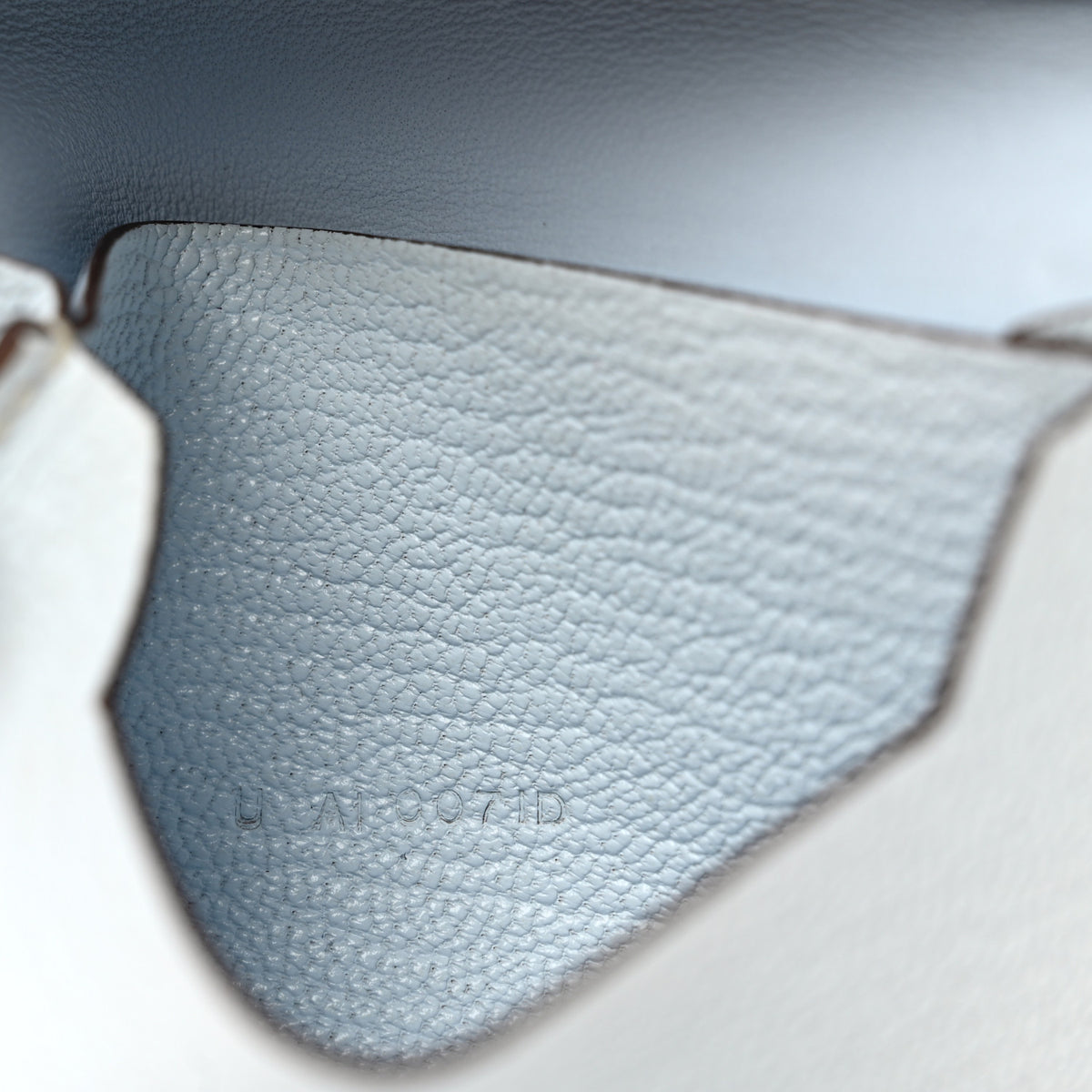 Chevre Mysore Bearn Card Holder Wallet Bleu Brume