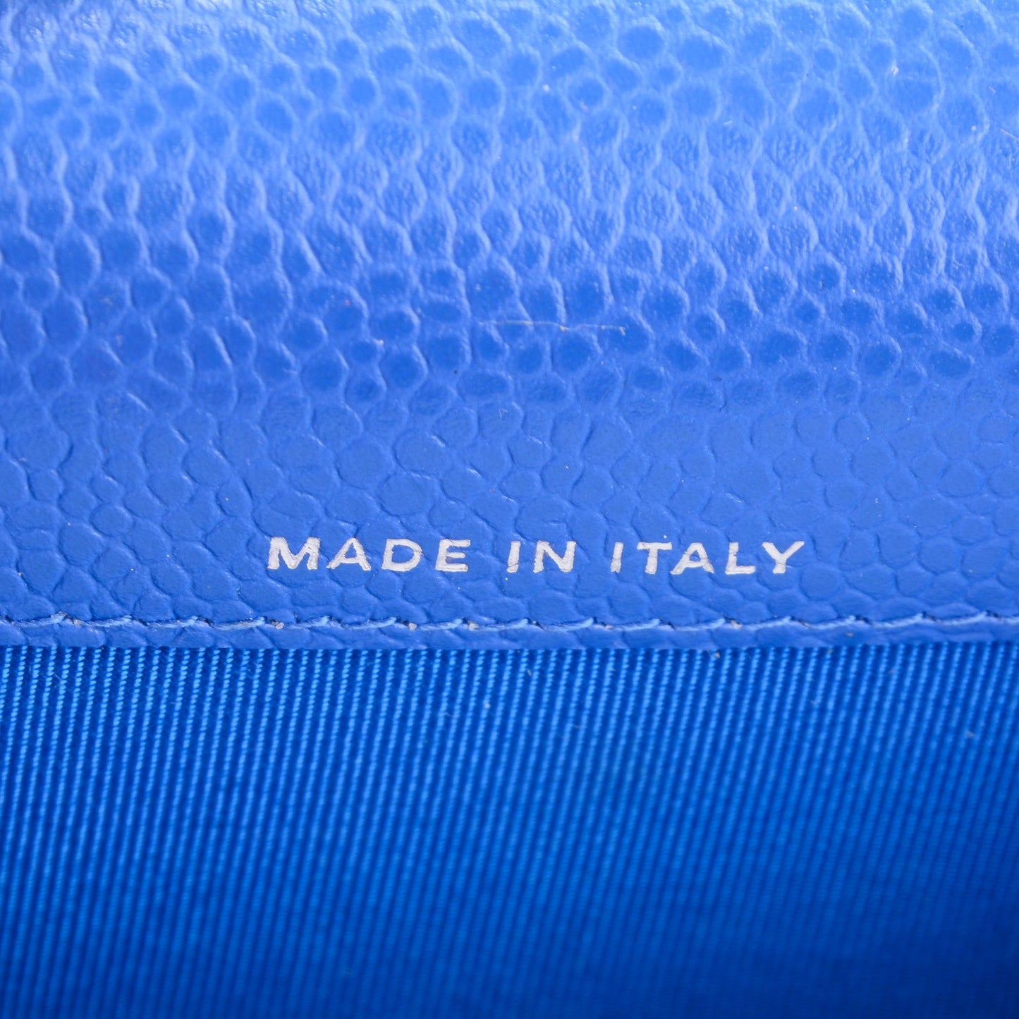 Caviar Quilted Card Holder Blue
