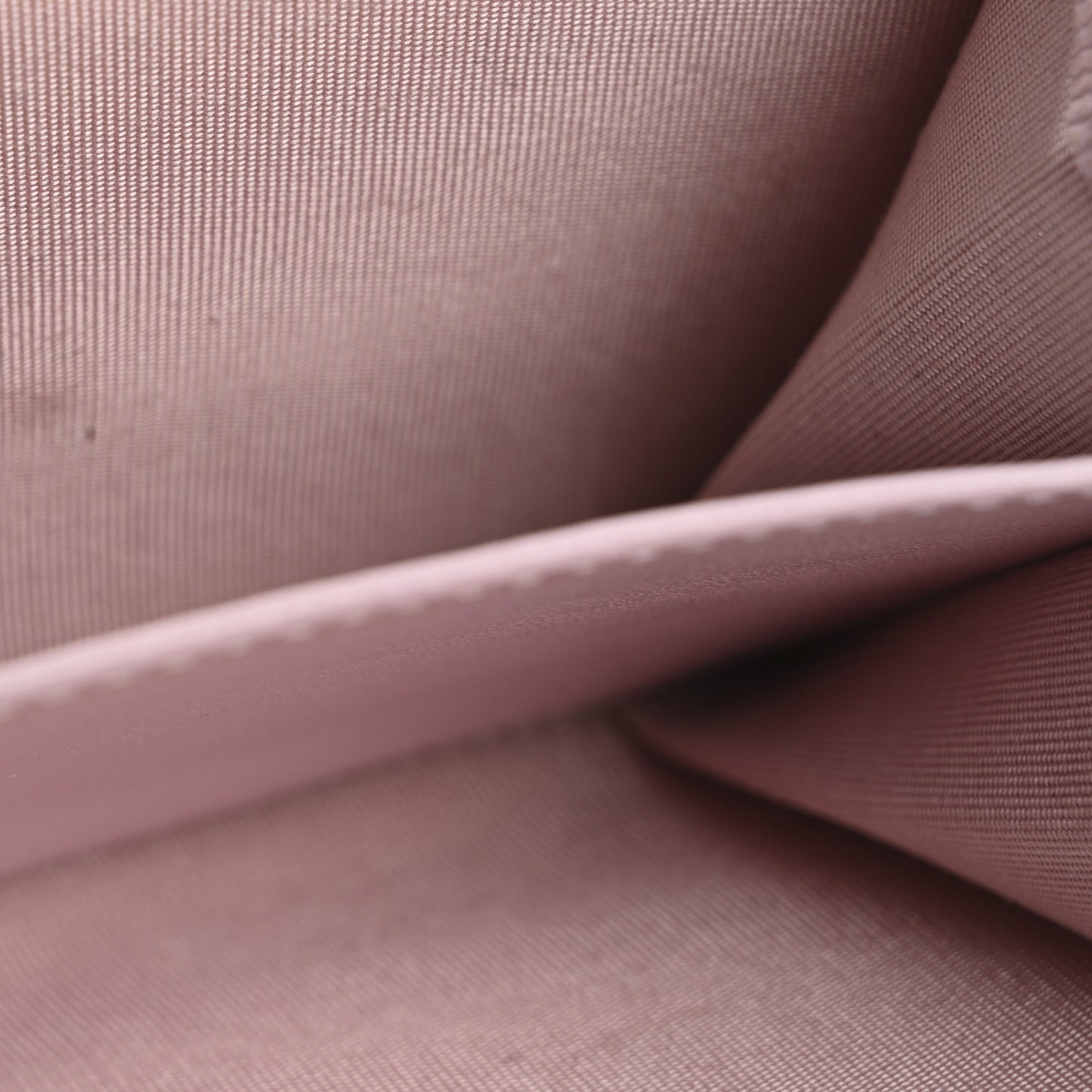 Caviar Quilted Coco Candy Card Holder On Chain Light Pink