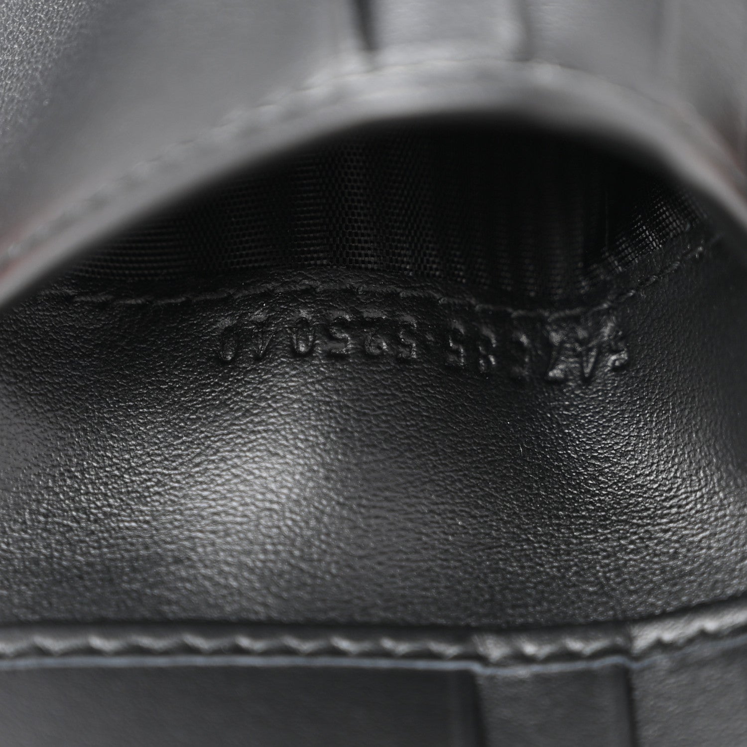 Gucci Plutone Calfskin Logo Bi-Fold Wallet Black 7 of 7