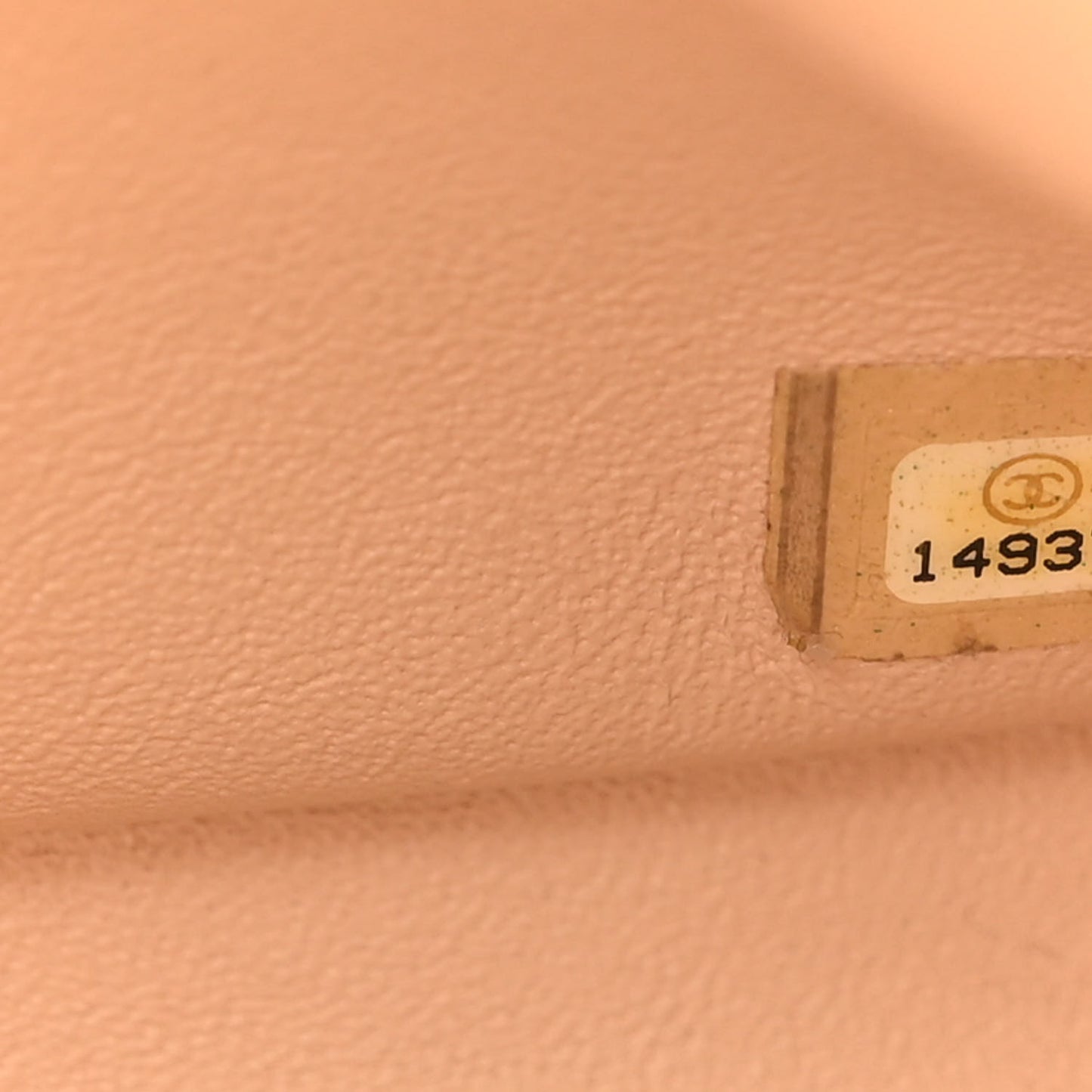 Caviar Quilted Jumbo Double Flap Beige Clair