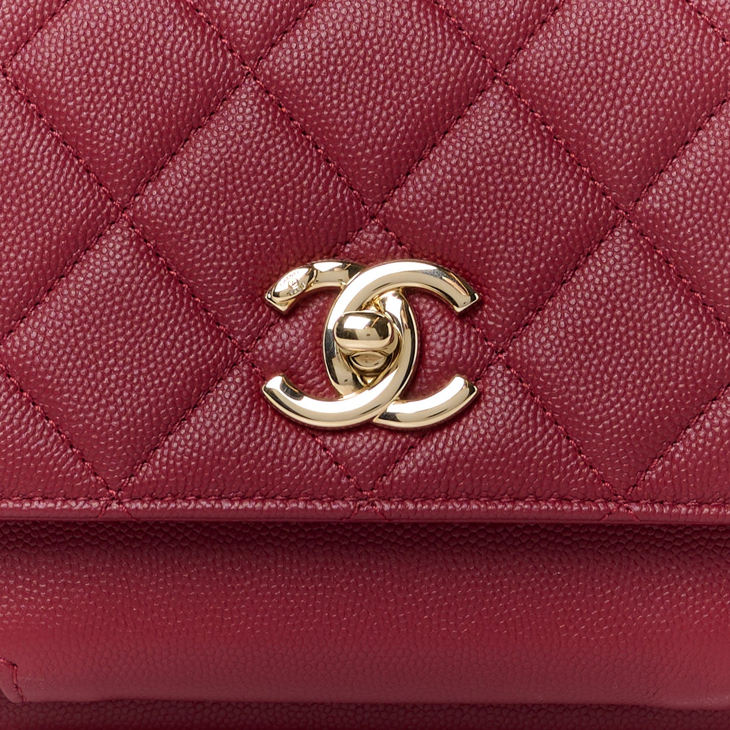 Caviar Quilted Small Business Affinity Flap Red