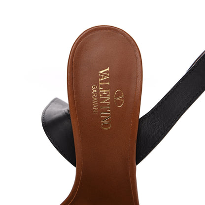 Valentino Garavani Grainy Cowhide VLogo Sandals 37 Cuoio 6 of 9