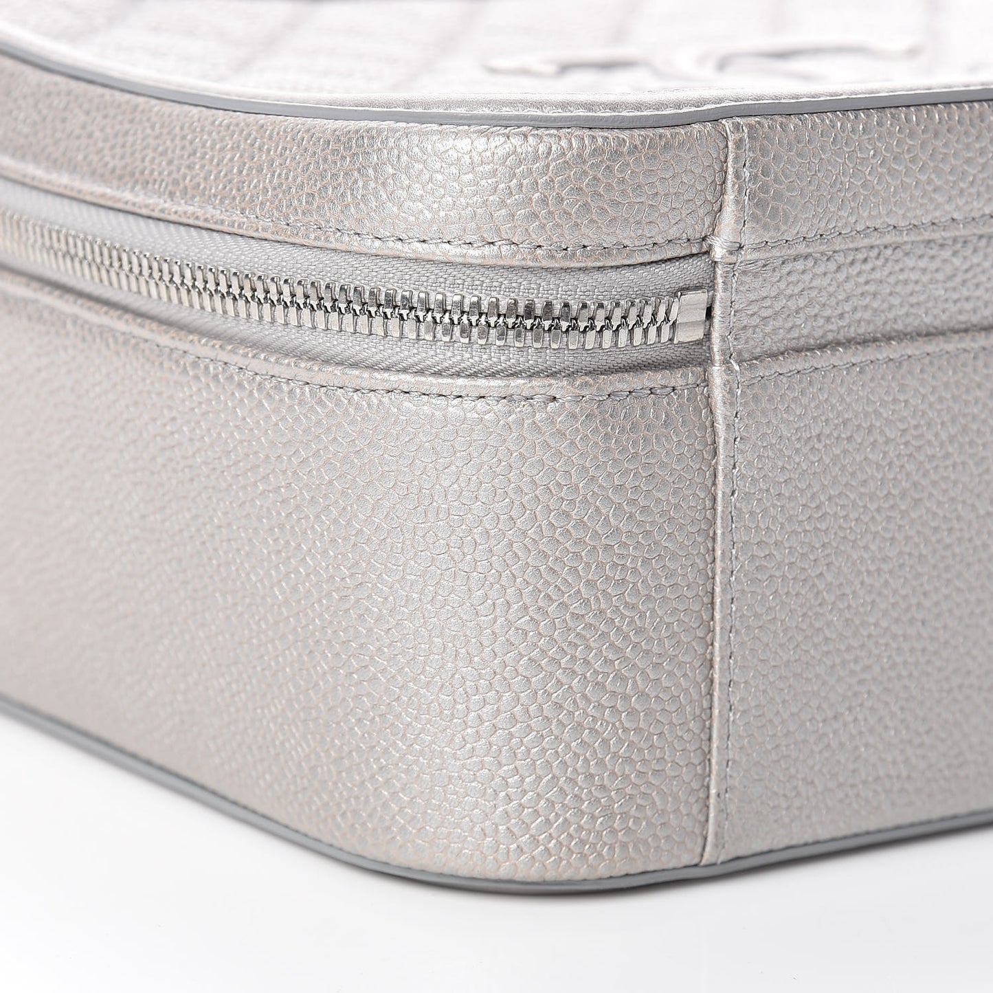 Metallic Caviar Quilted Large CC Filigree Vanity Case Silver