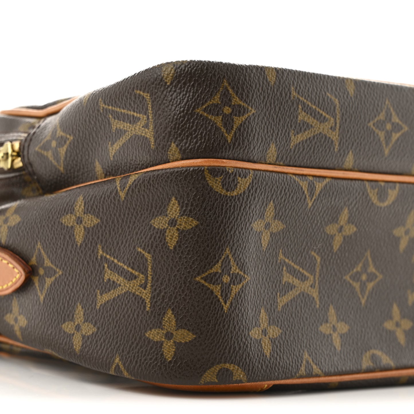 Monogram Nil 28