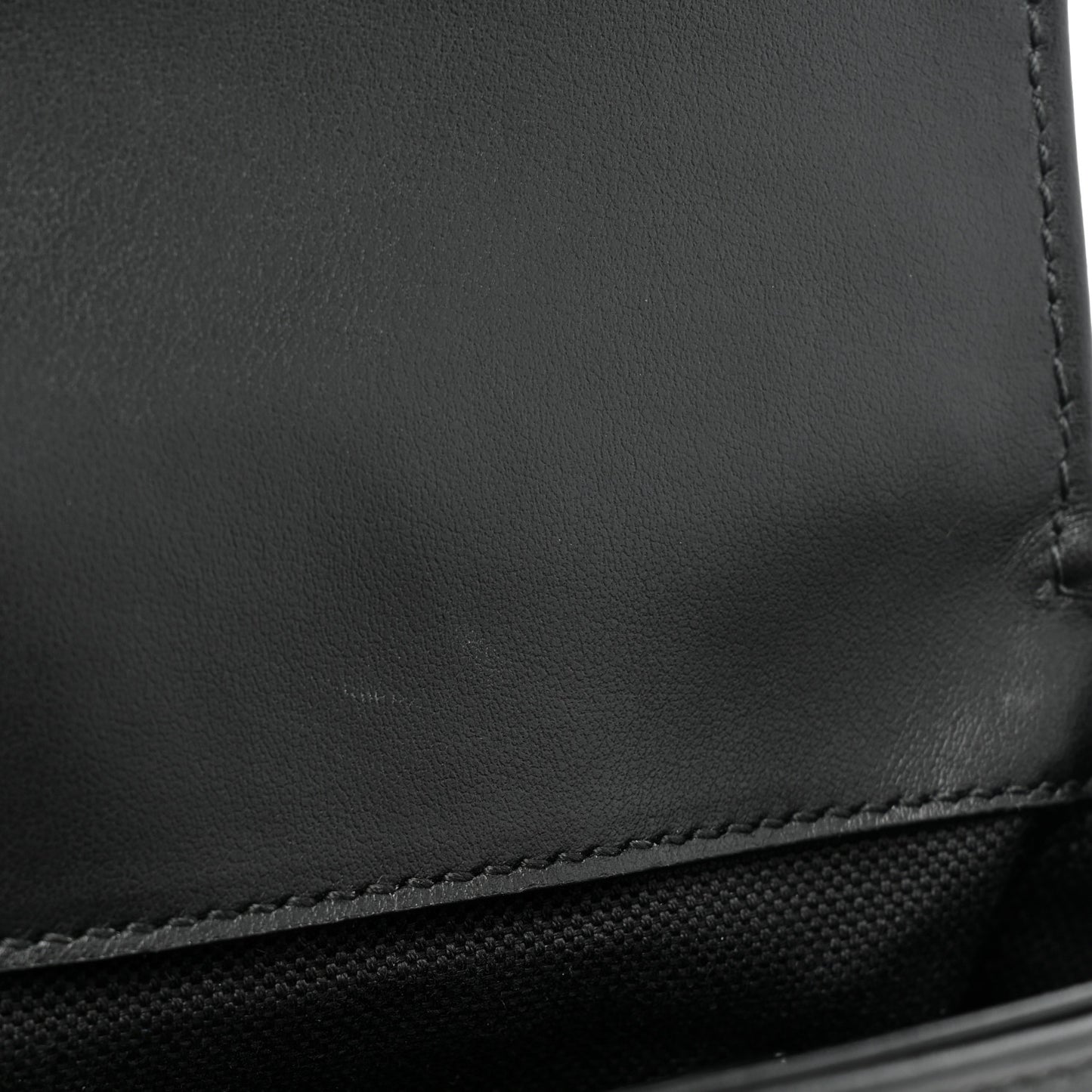 Calfskin Matelasse Monochrome Mini GG Marmont Crossbody Shoulder Bag Black