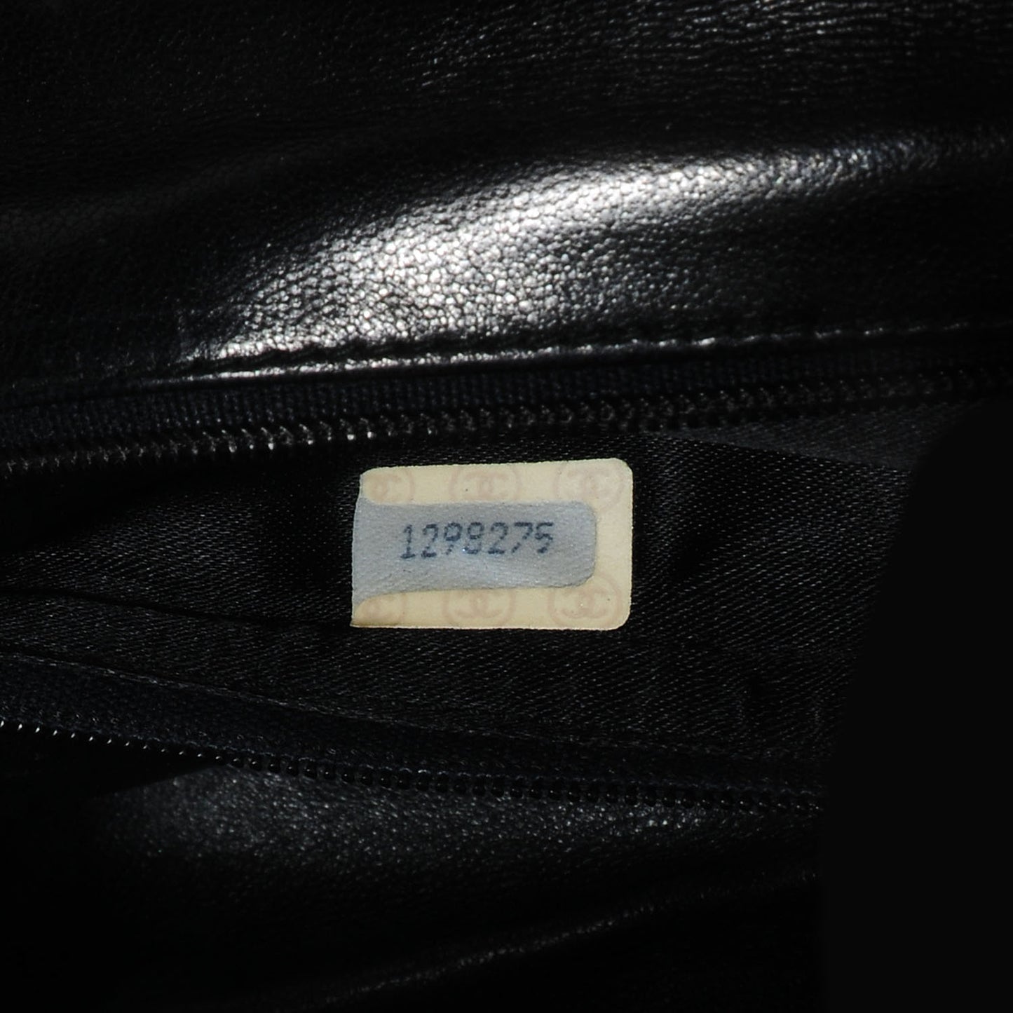 Lambskin Small Tassel Single Flap Black