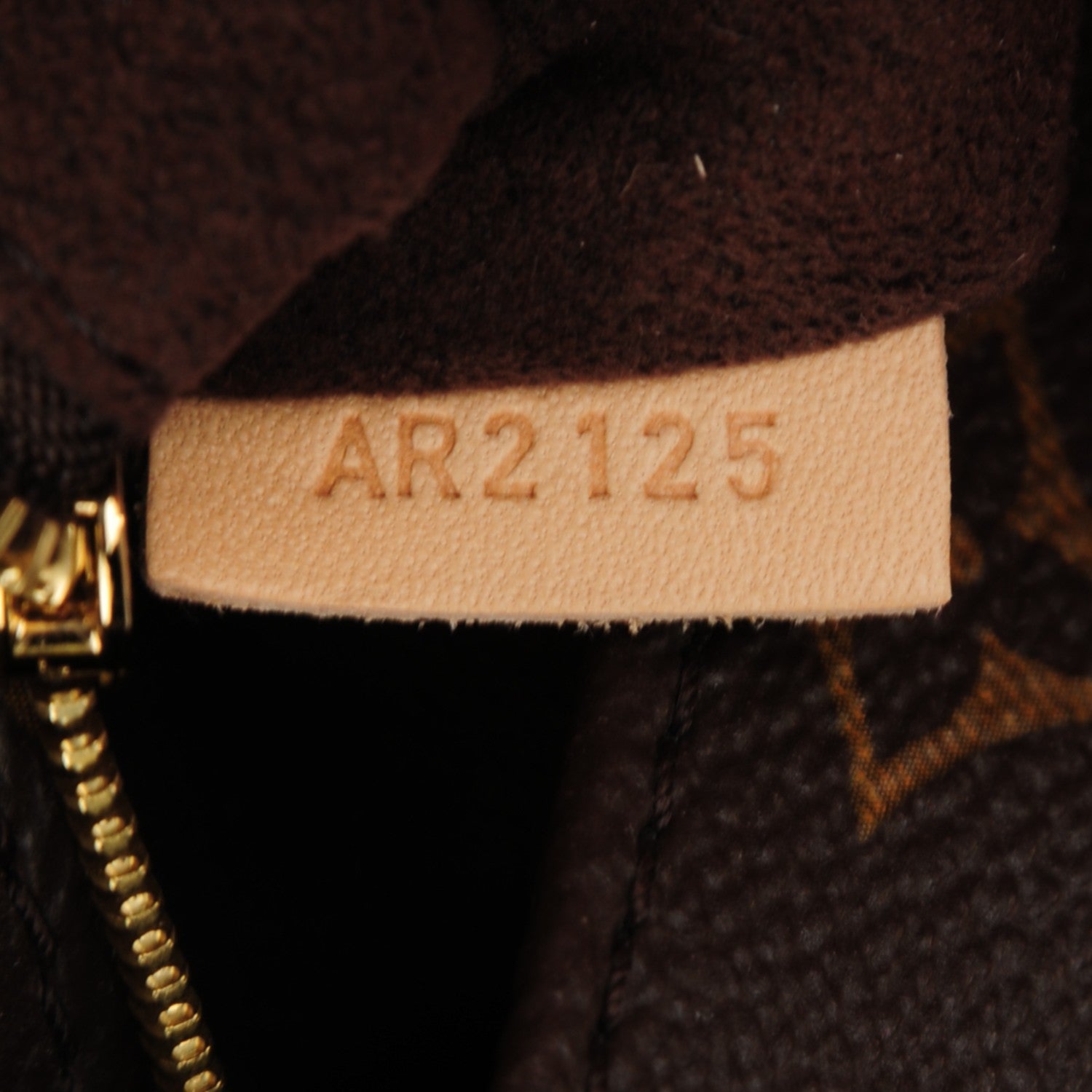 Louis Vuitton Monogram Metis 7 of 7