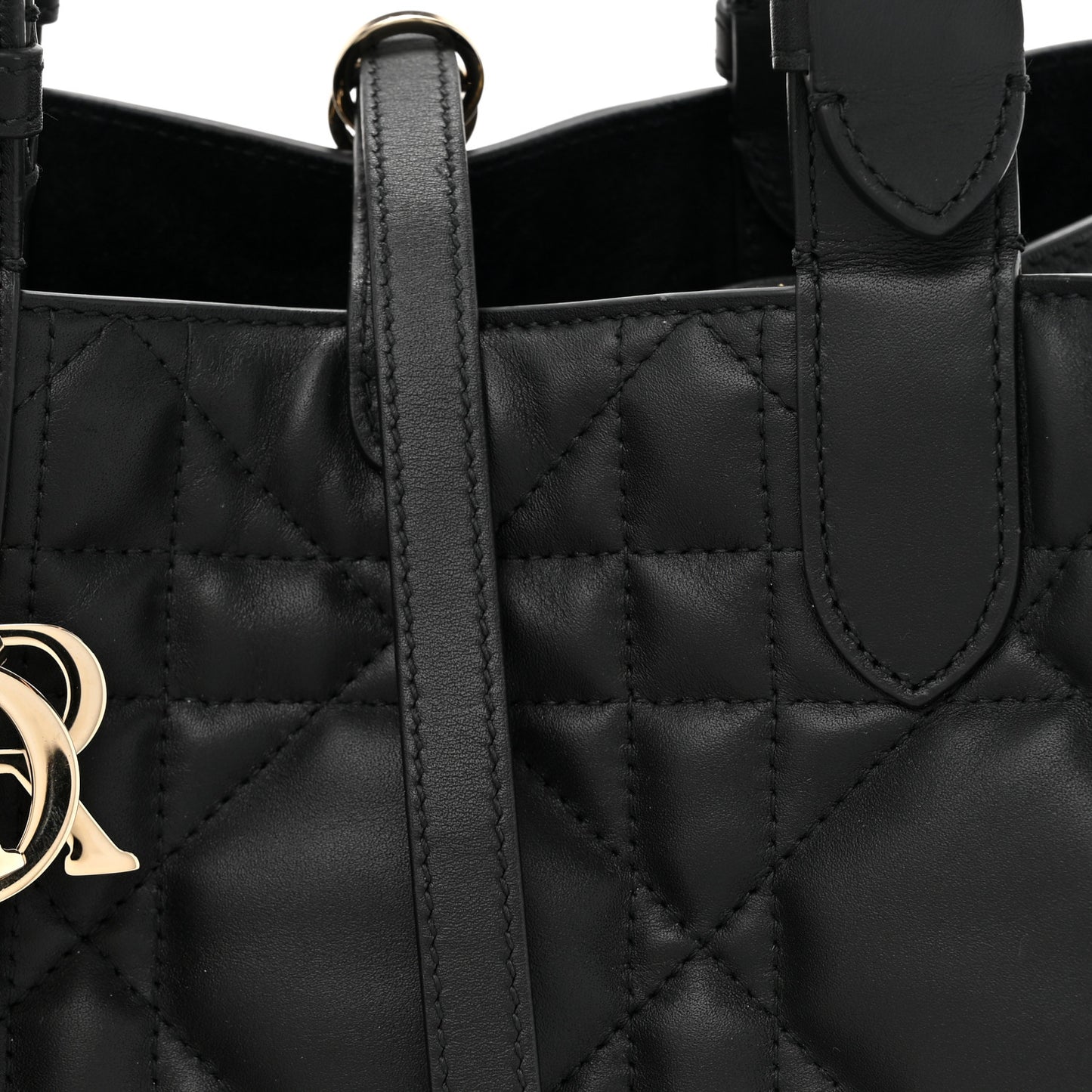 Calfskin Macrocannage Medium Toujours Black
