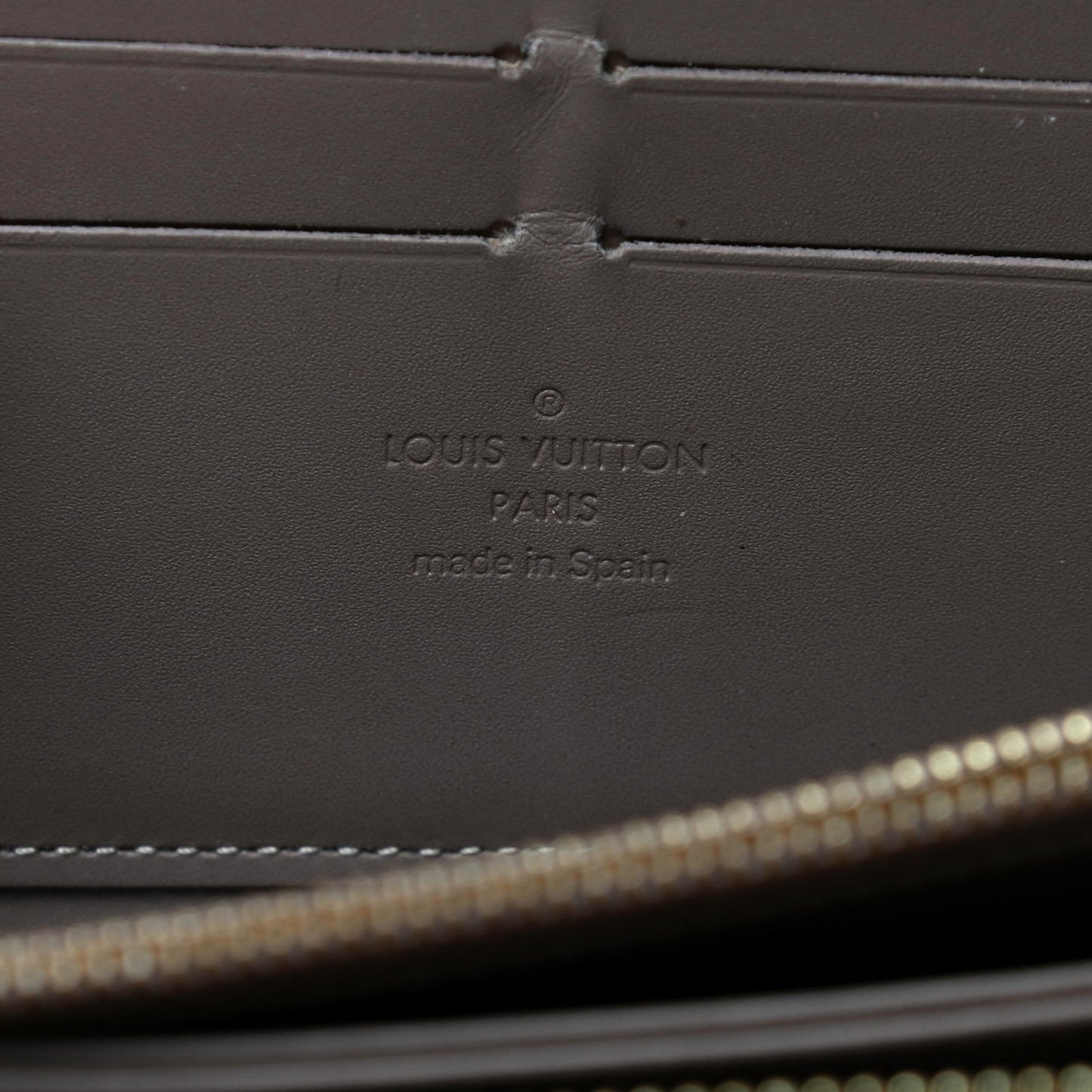 Vernis Zippy Wallet Beige Poudre