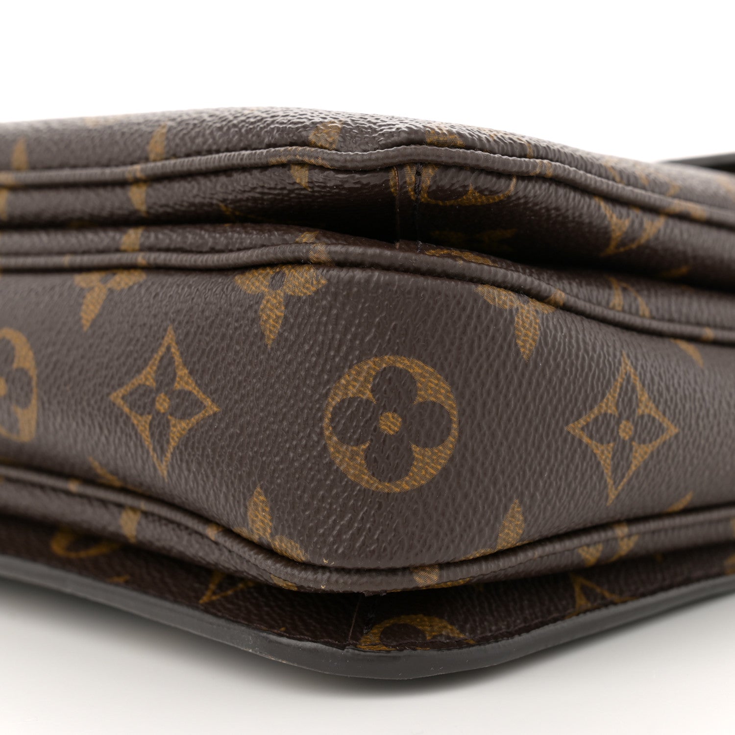 Louis Vuitton Monogram Pochette Metis 9 of 10