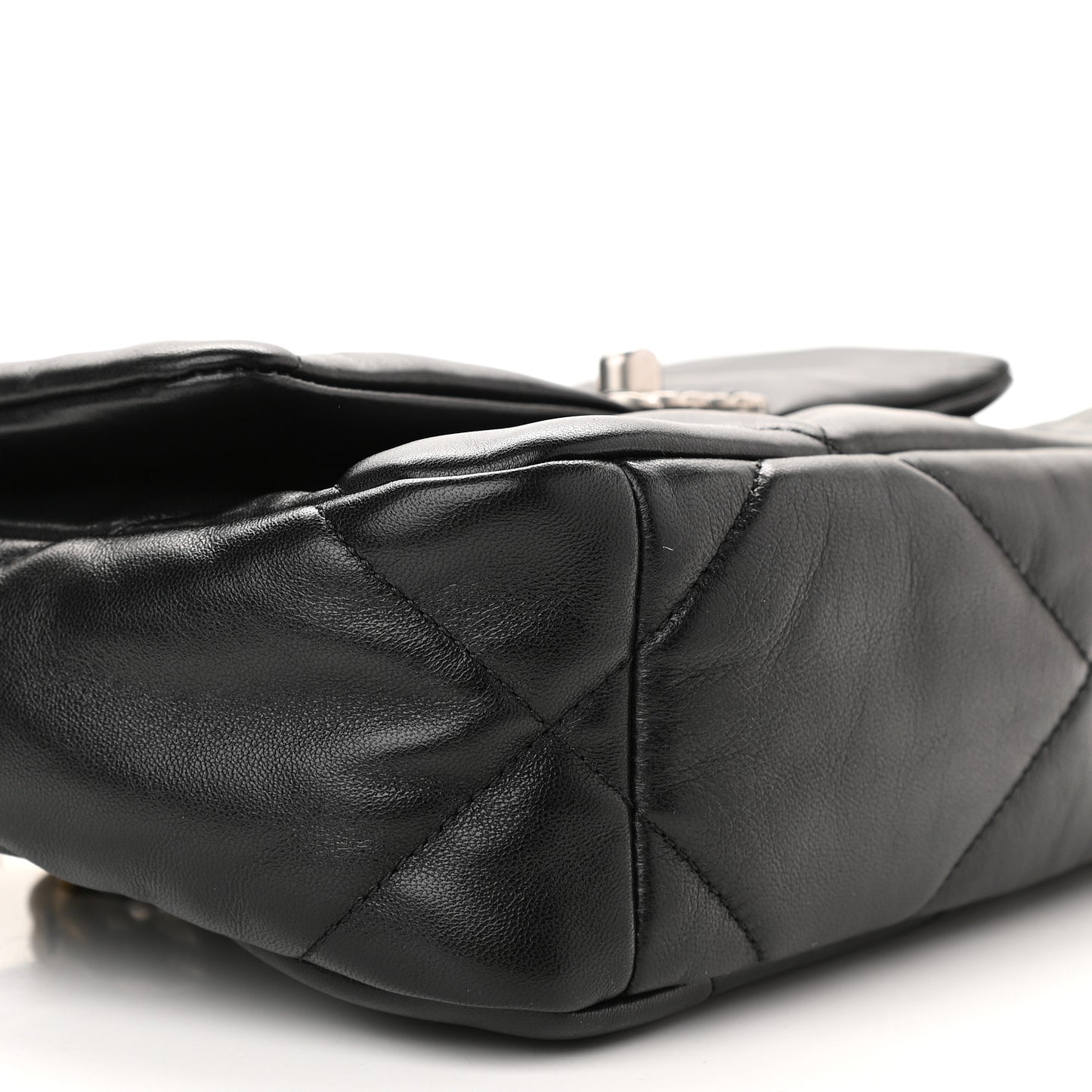 Lambskin Quilted Medium Chanel 19 Flap Black