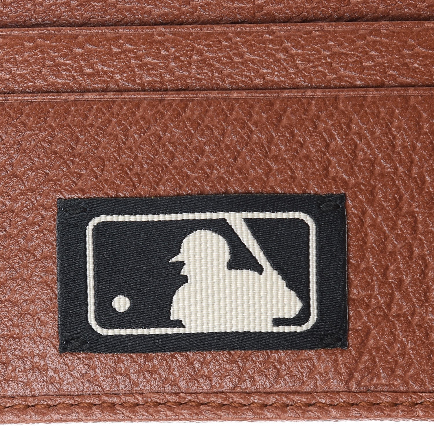 Gucci X MLB Monogram NY Yankees Bi-Fold Wallet Beige Ruggine Ivory 7 of 9