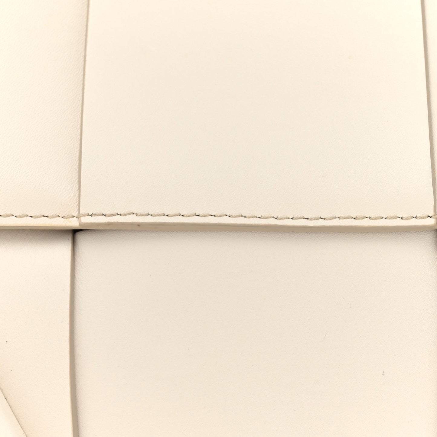 French Calfskin Maxi Intrecciato Small Arco Bianco