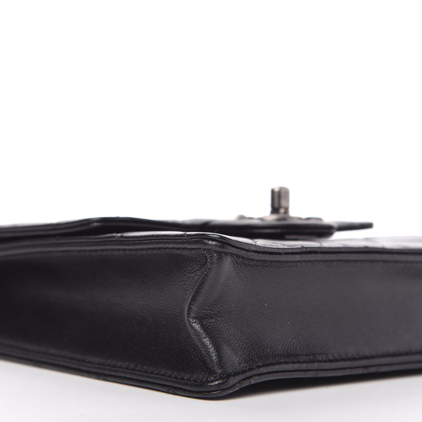 Lambskin Quilted Chic Pearls Flap Black