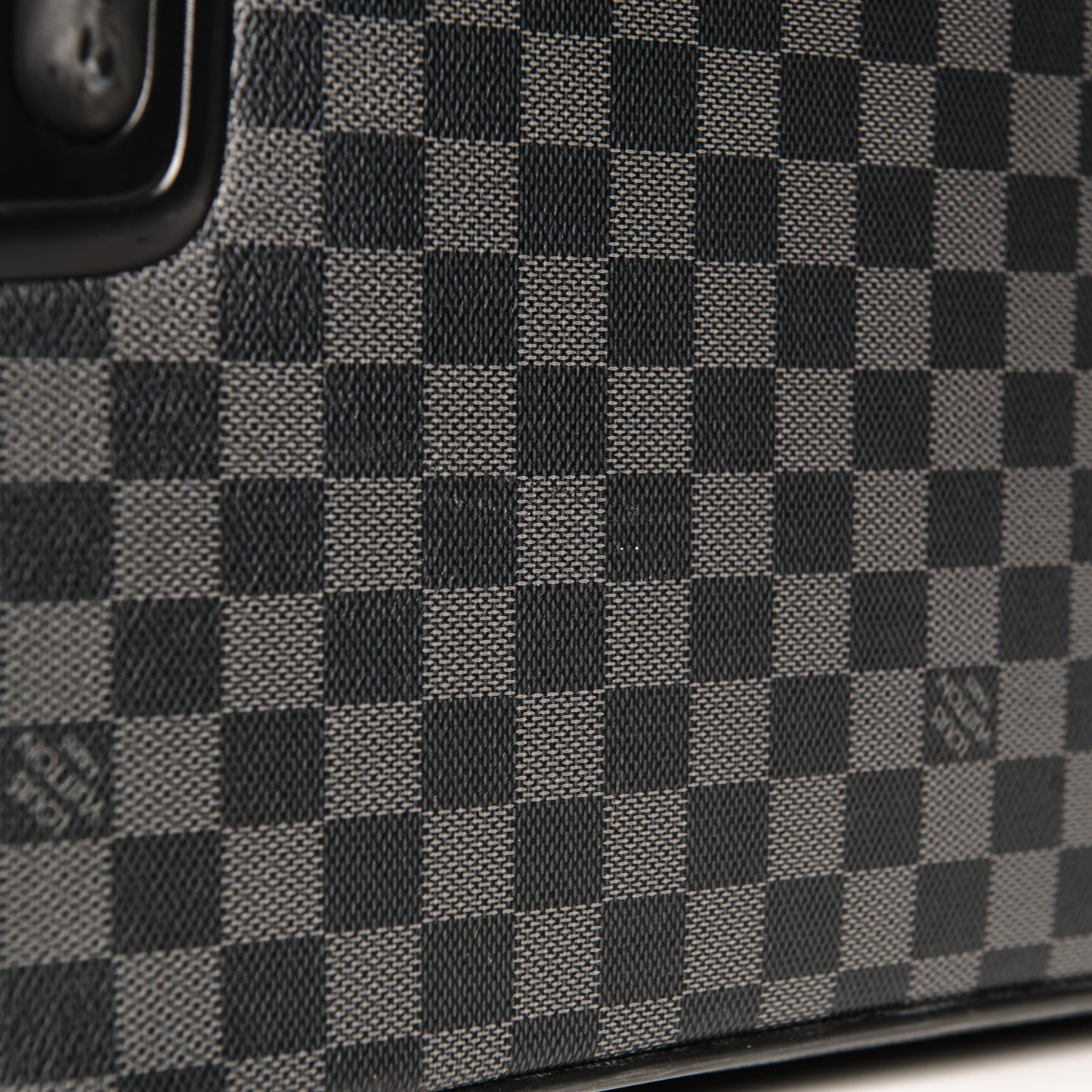 Damier Graphite Pegase 65