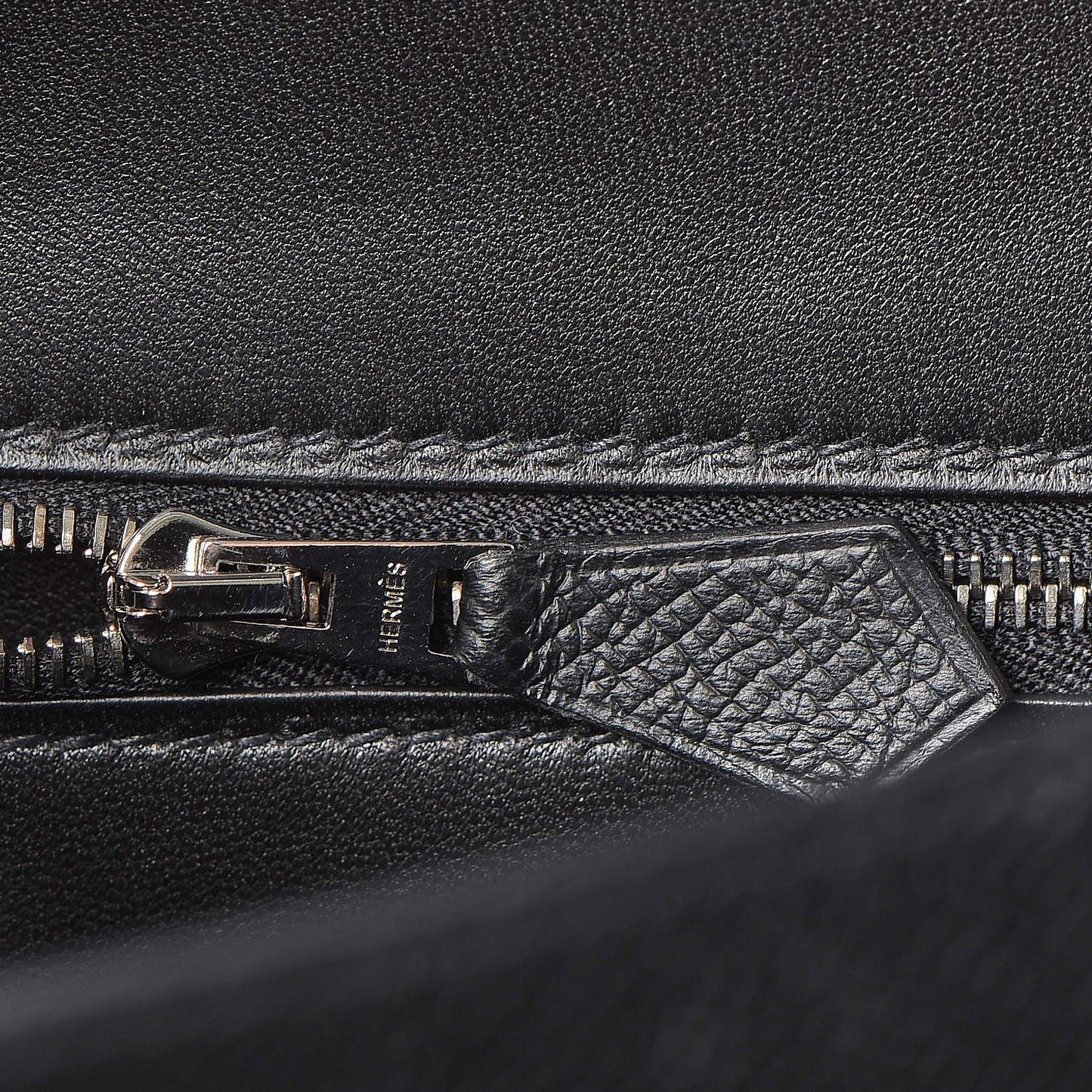 Epsom Constance 24 Black