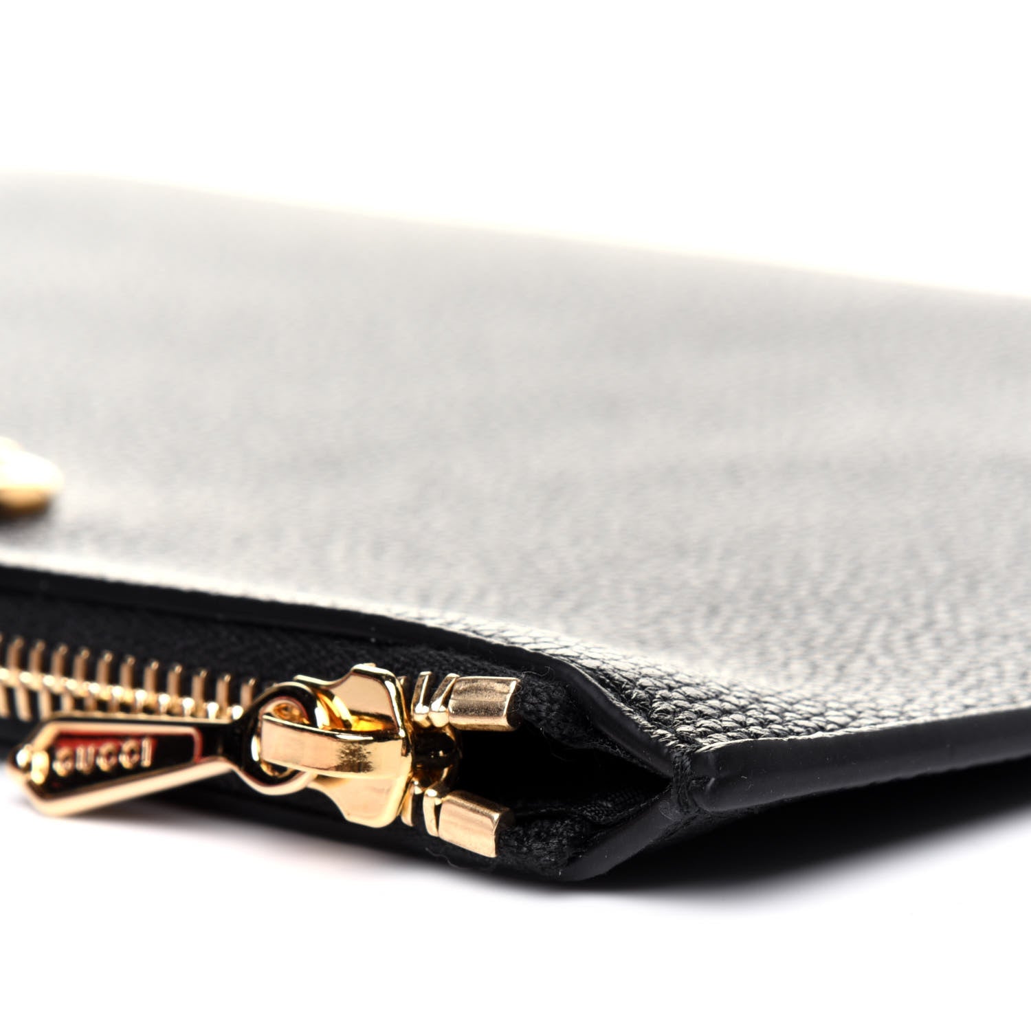 Gucci Grainy Calfskin Zumi Pouch Black 12 of 13