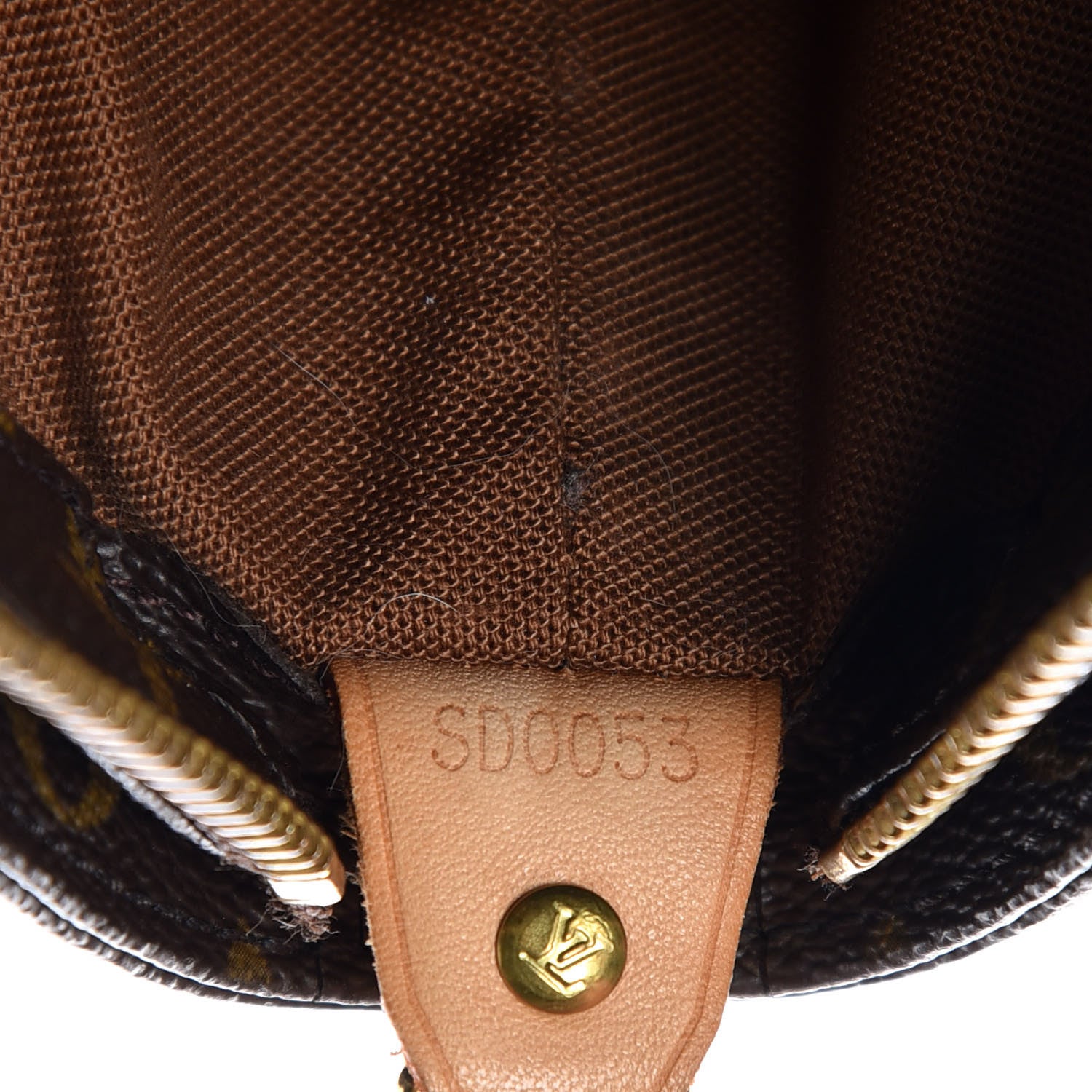 Louis Vuitton Monogram Cabas Mezzo 7 of 10