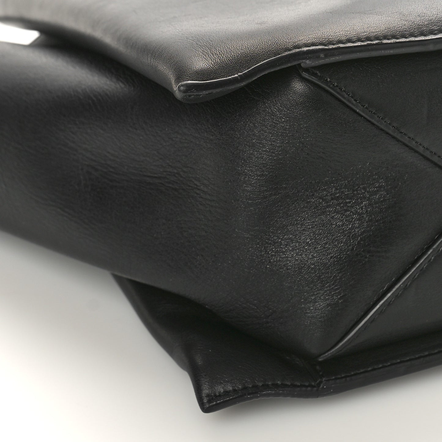Supple Natural Calfskin Medium Tri-Fold Bag Black