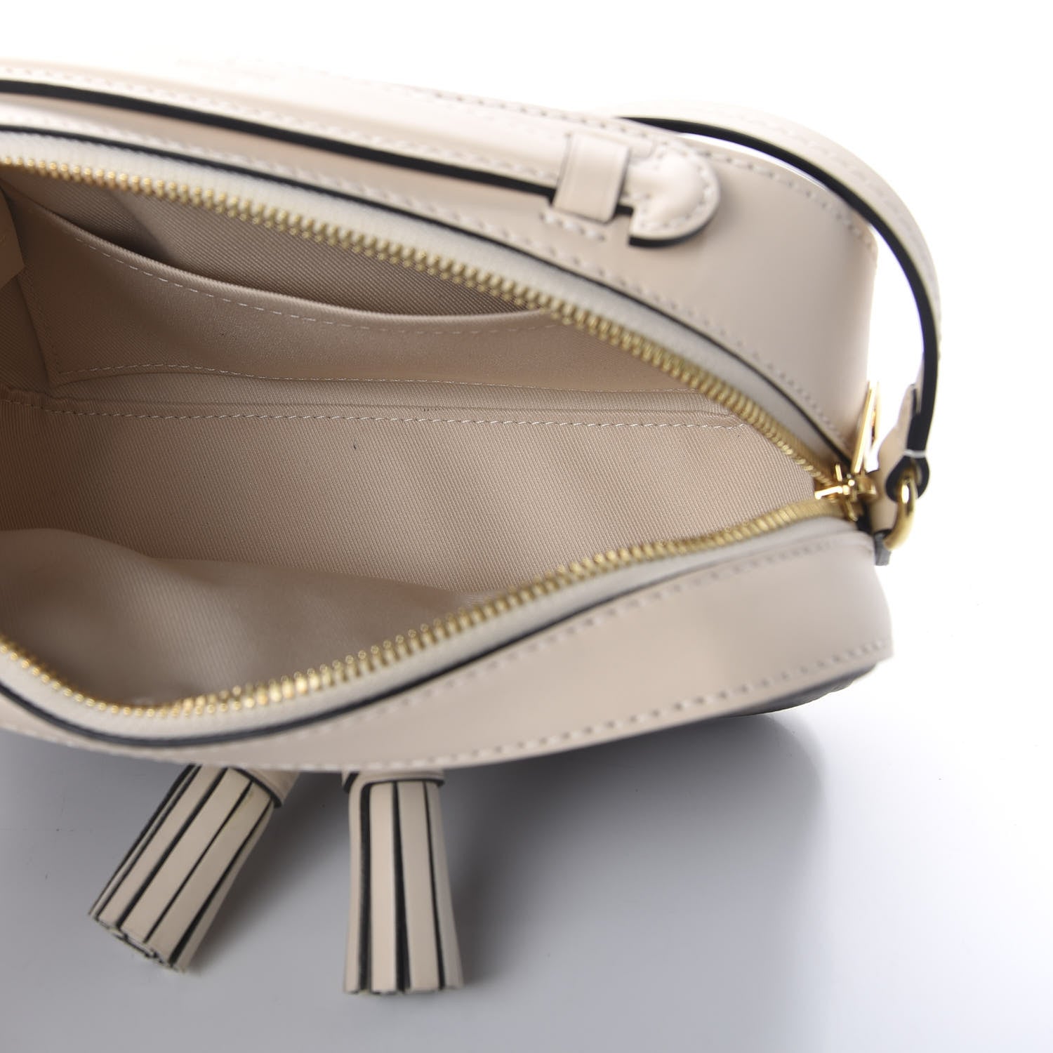 Louis Vuitton Monogram Saintonge Creme 5 of 10