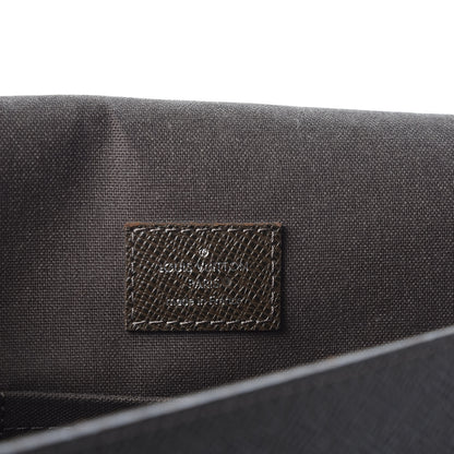 Louis Vuitton Taiga Andrei Messenger Bag Grizzli 7 of 11