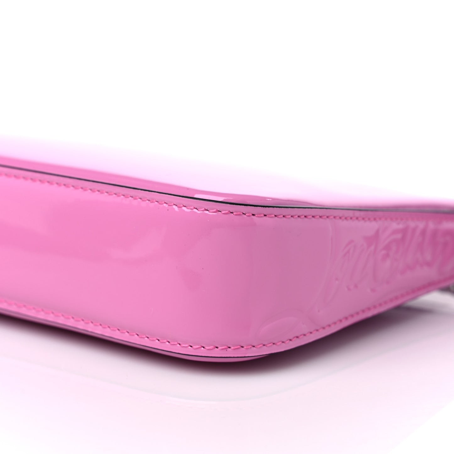 Patent Loubila Chain Clutch Gummy